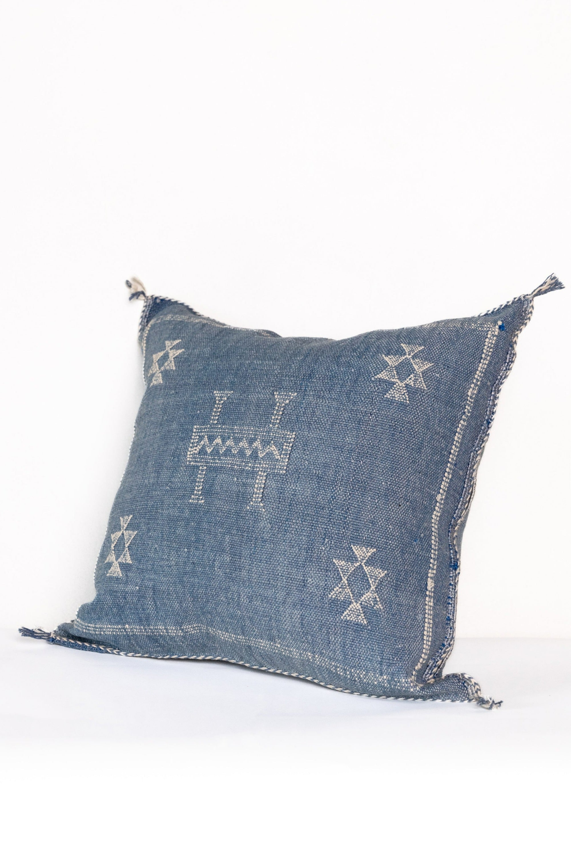 District Loom Pillow Cover No. 1092