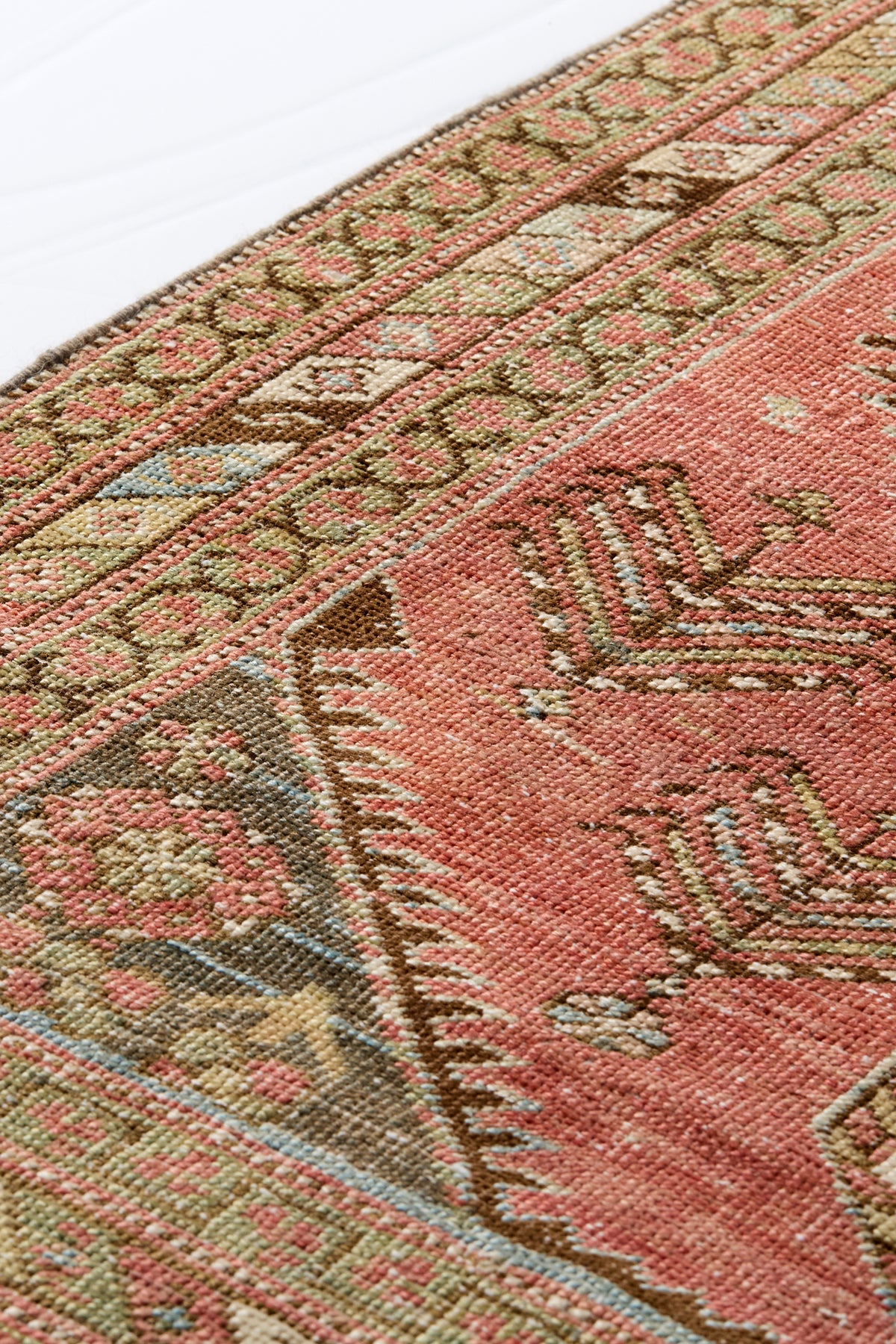 Petra-Vintage-Runner-Rug-District-Loom