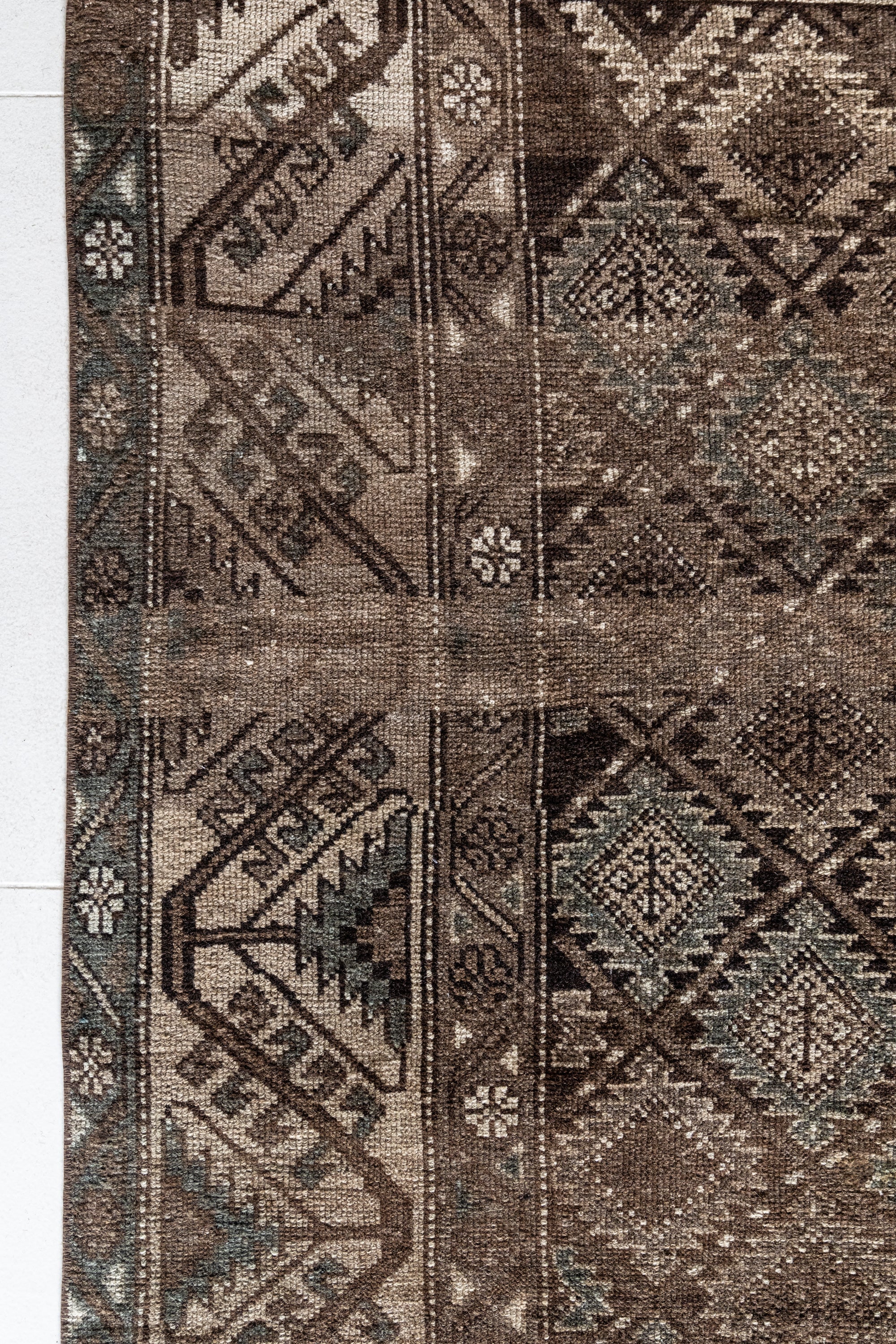 District Loom Vintage Shiraz Area Rug Chinook