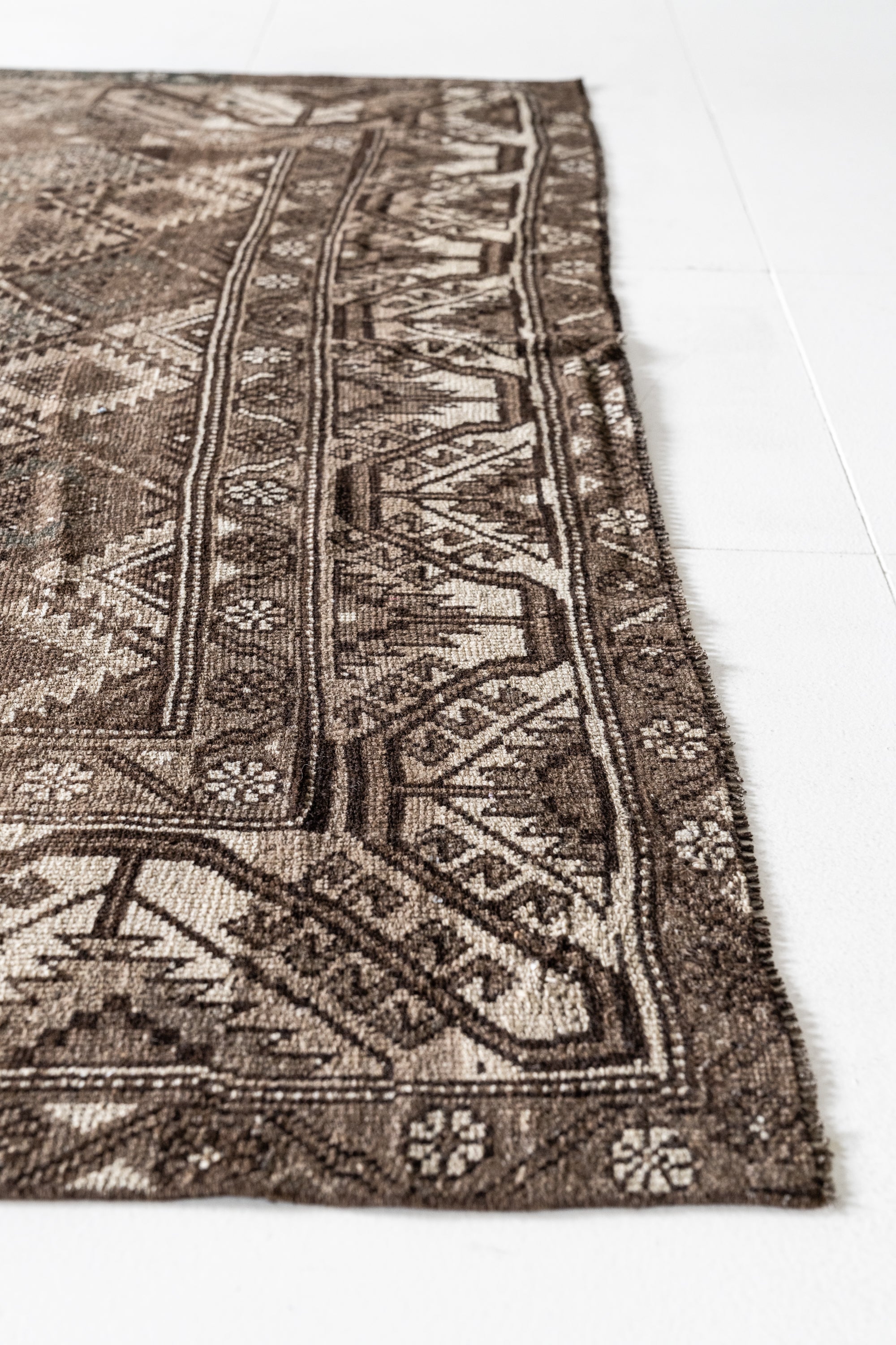 District Loom Vintage Shiraz Area Rug Chinook