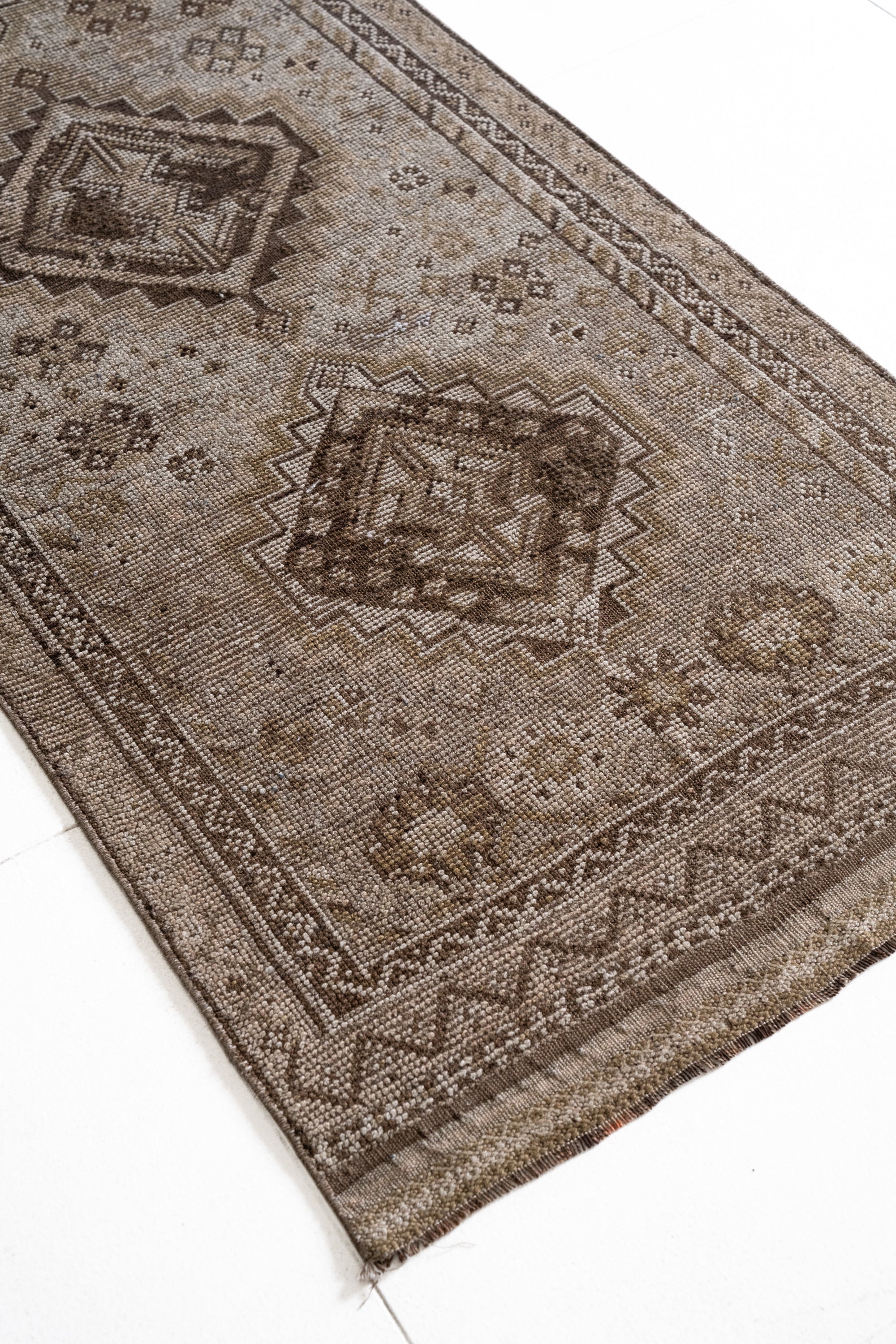 District loom Vintage Shiraz Runner Rug Ismay