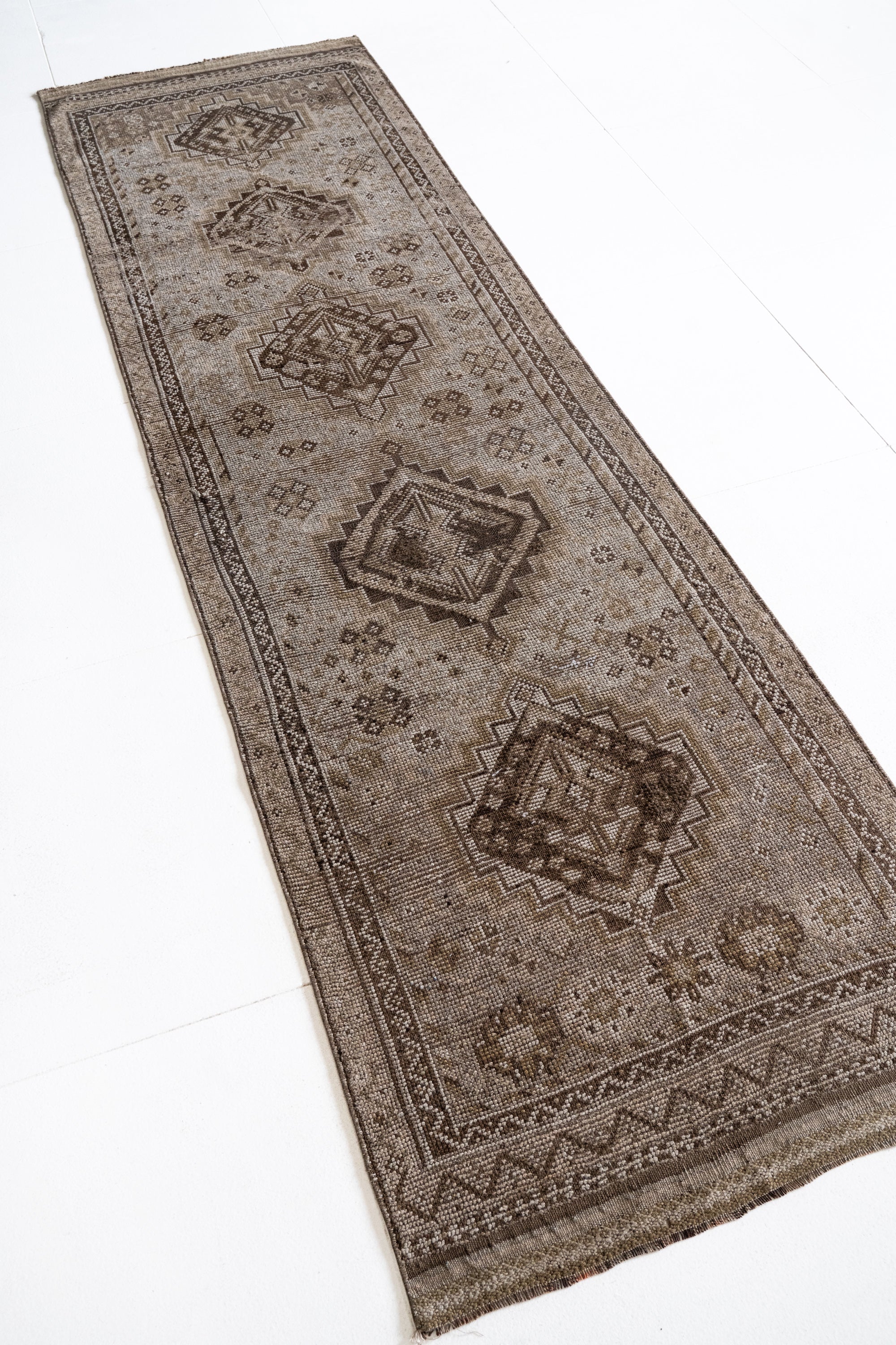 District loom Vintage Shiraz Runner Rug Ismay