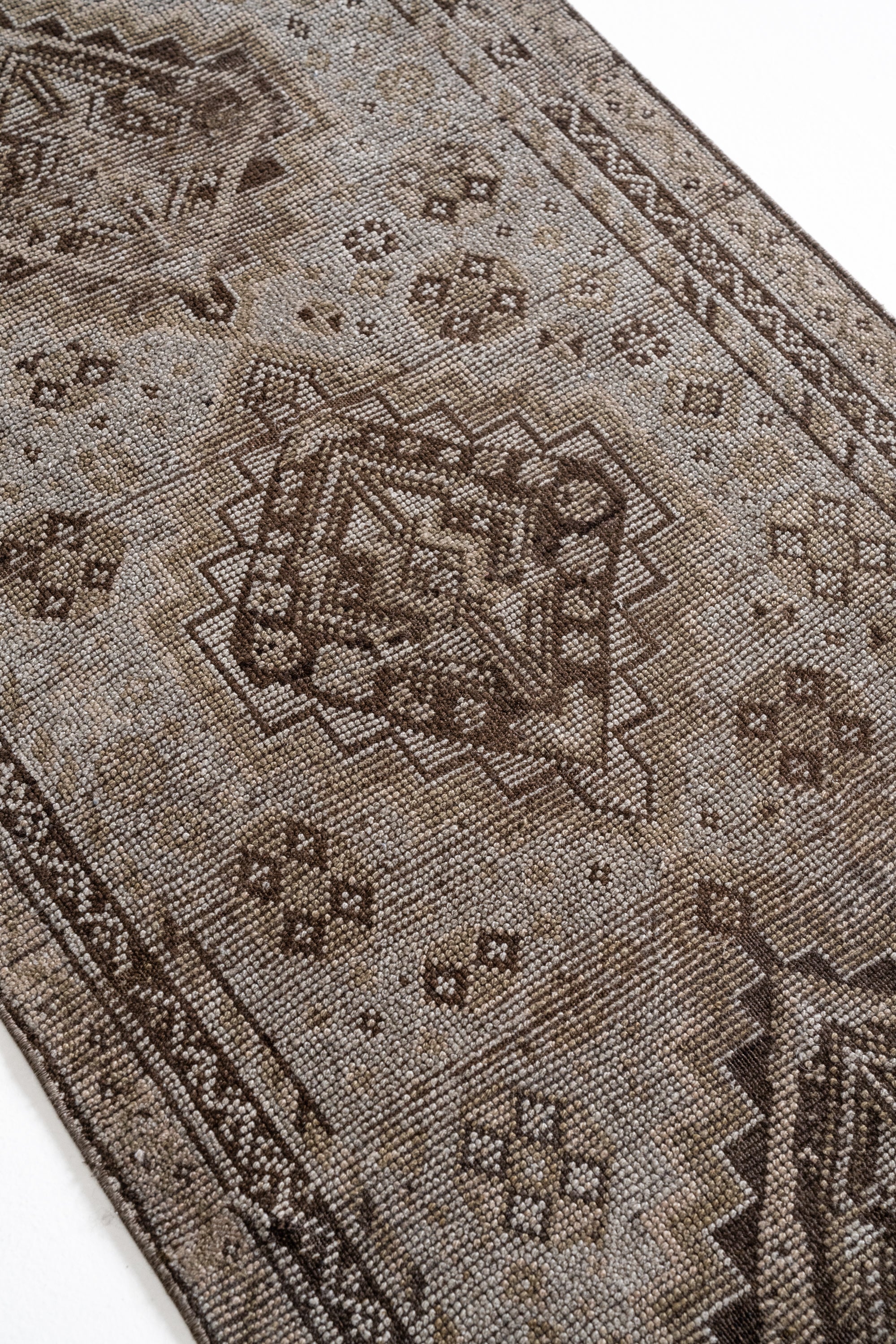 District loom Vintage Shiraz Runner Rug Ismay