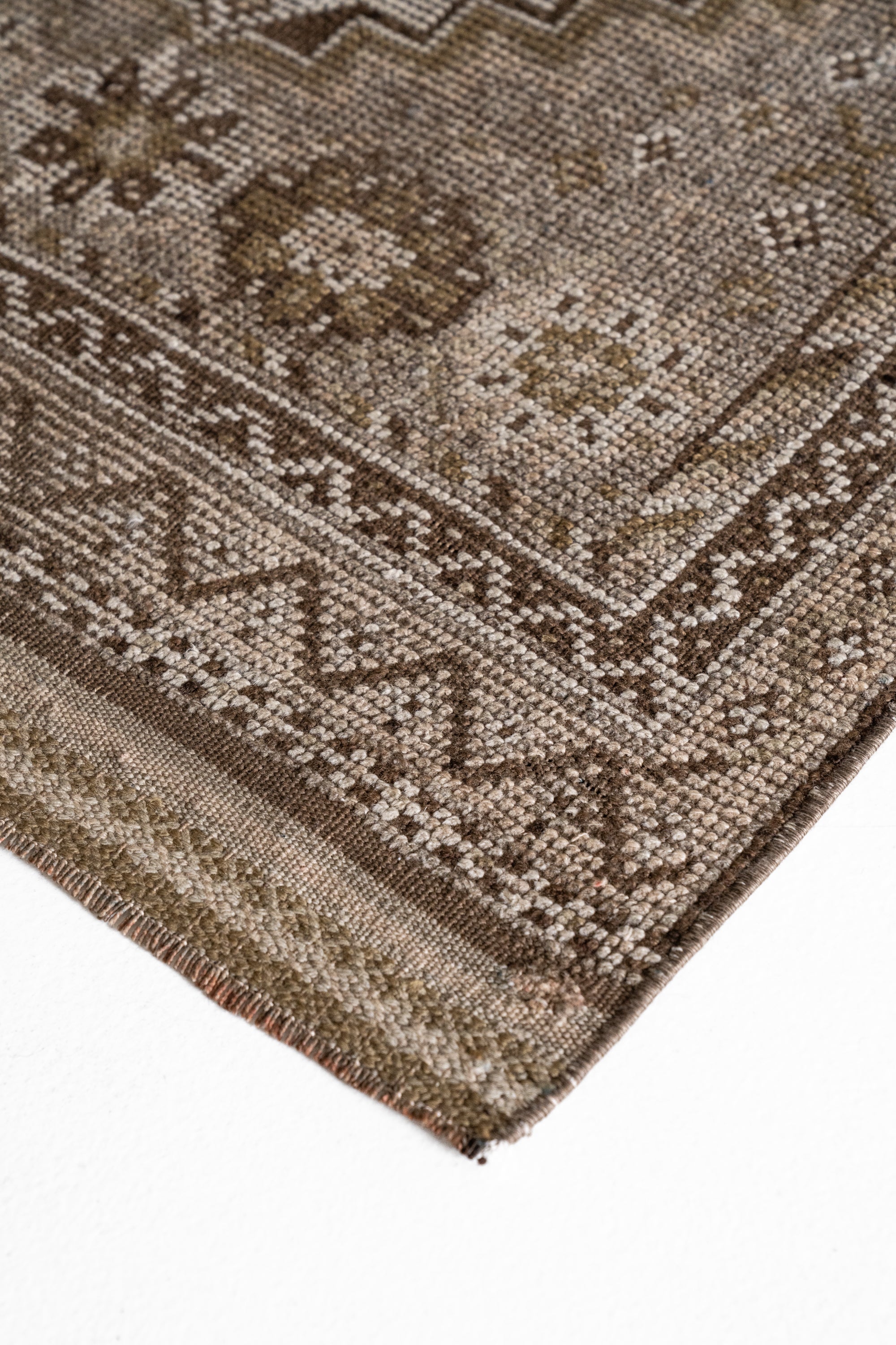 District loom Vintage Shiraz Runner Rug Ismay