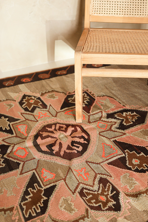 District Loom x Urban Outfitters Medium Rug No. 037 | 4'10 x 9'6