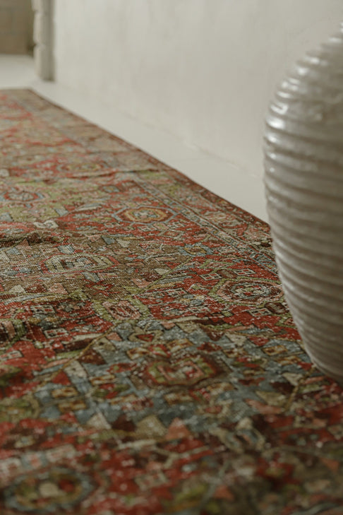 Livingston | 2'11 x 10'8