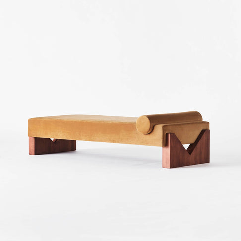 V Day Bed Velvet