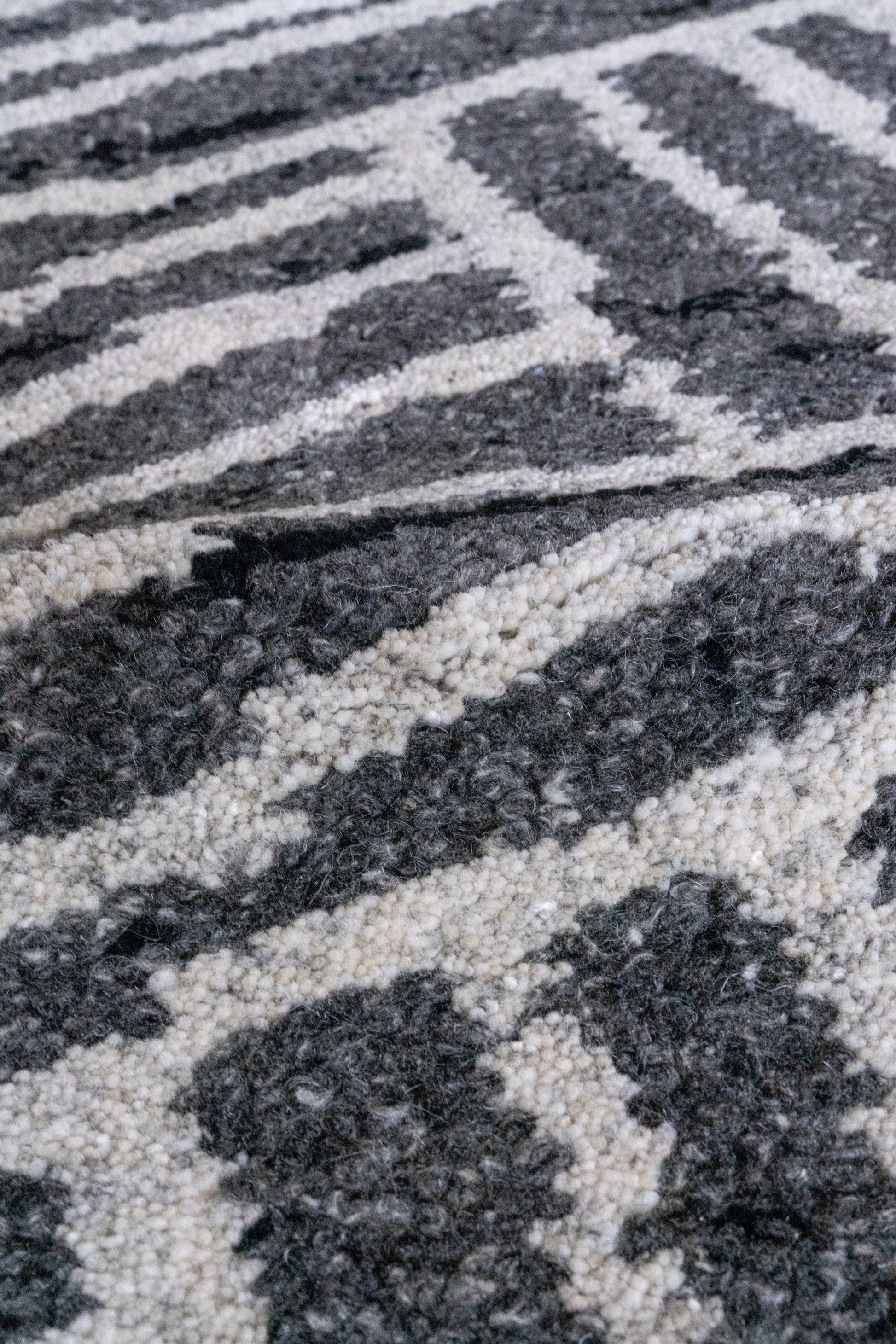 Alpine-Iron-Alps :: District-Loom-Alpine-Collection-Alps-Corner-Movement
