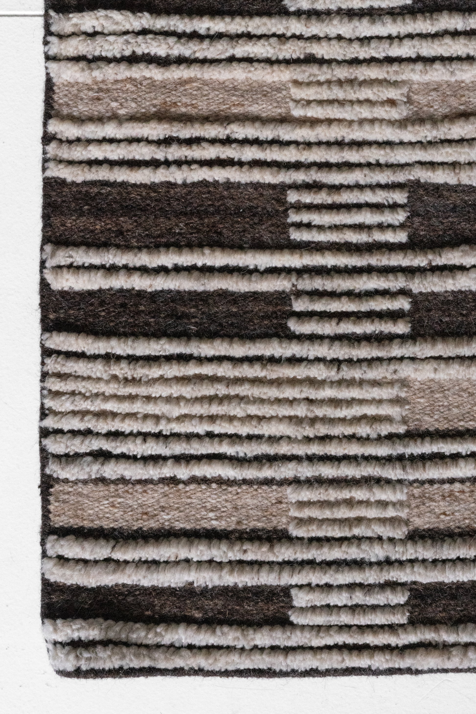 District-Loom-Culoir-Collection-Modern-Made-to-Order-Rug-Axis-Plains