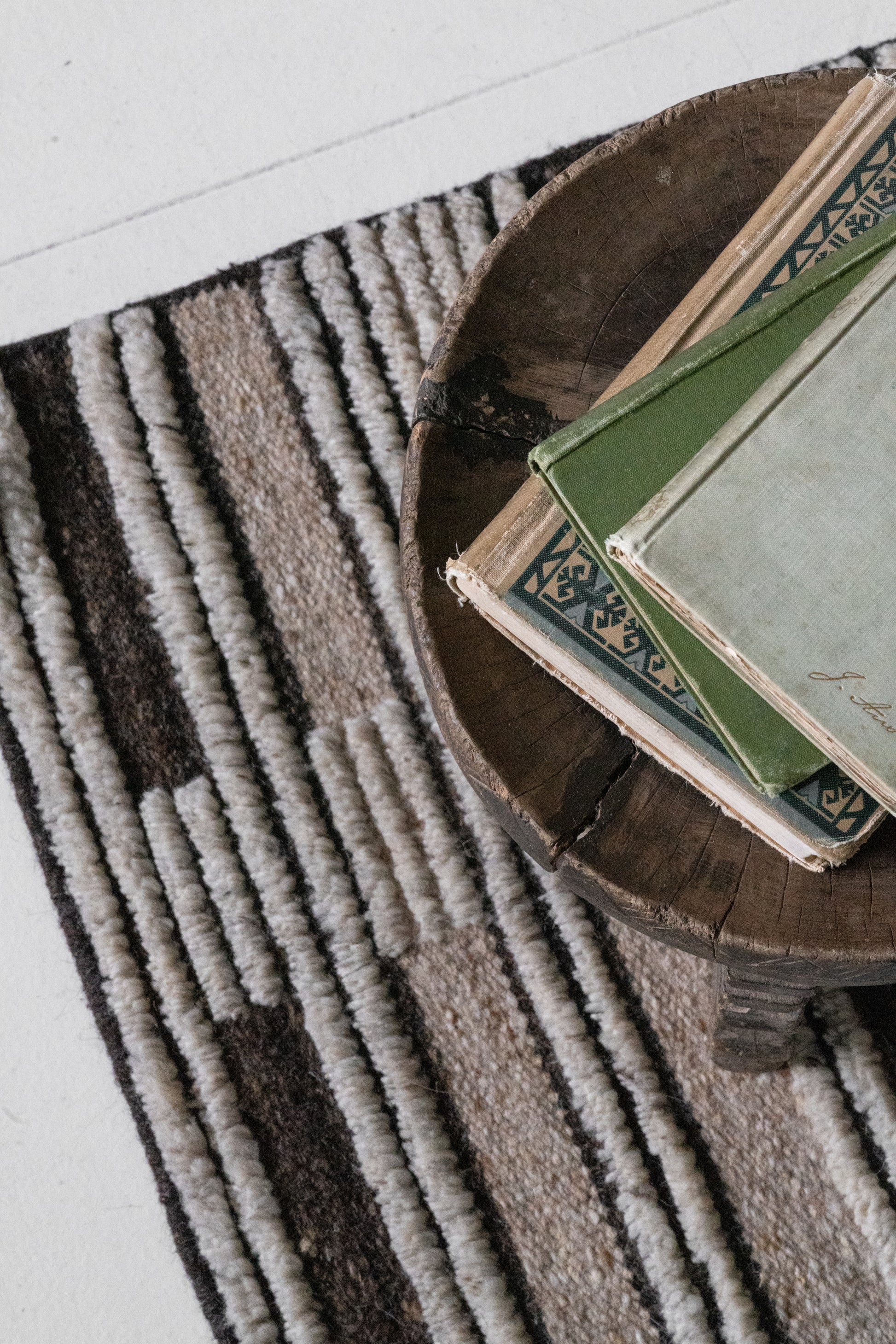 District-Loom-Culoir-Collection-Modern-Made-to-Order-Rug-Axis-Plains