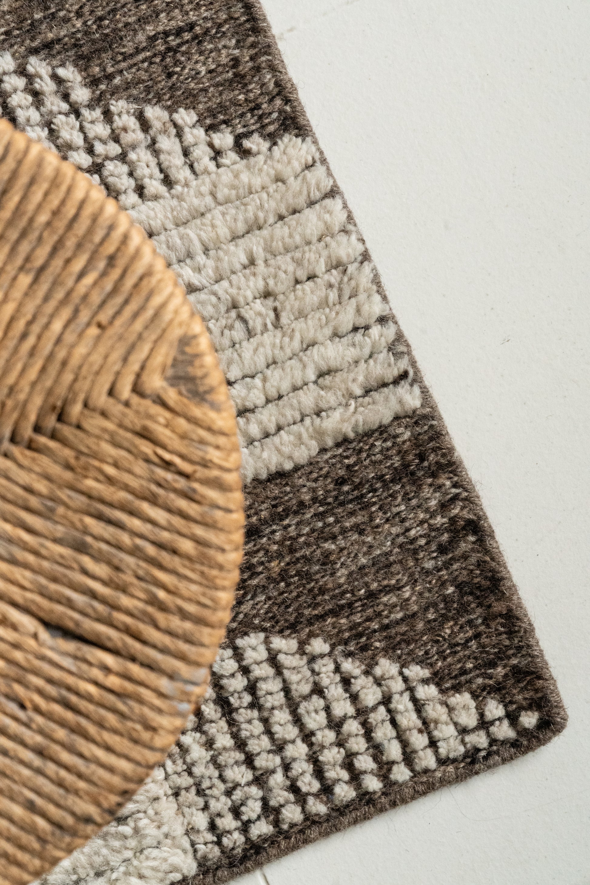 District-Loom-Culoir-Collection-Modern-Made-to-Order-Rug-Axis-Threshold