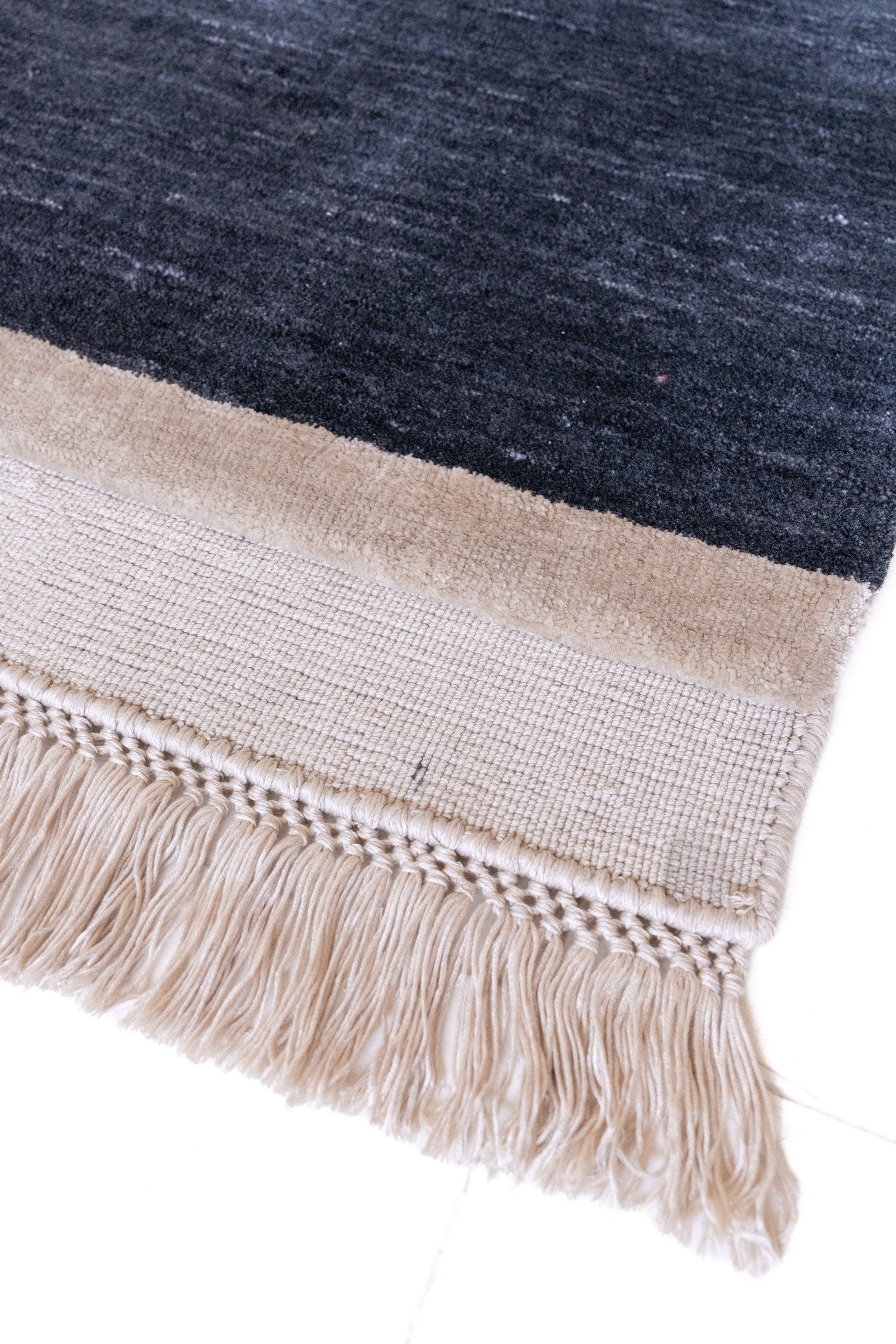 District-Loom-Custom-Rug-Indian-River-Chalet-Collection-Detail-Corner