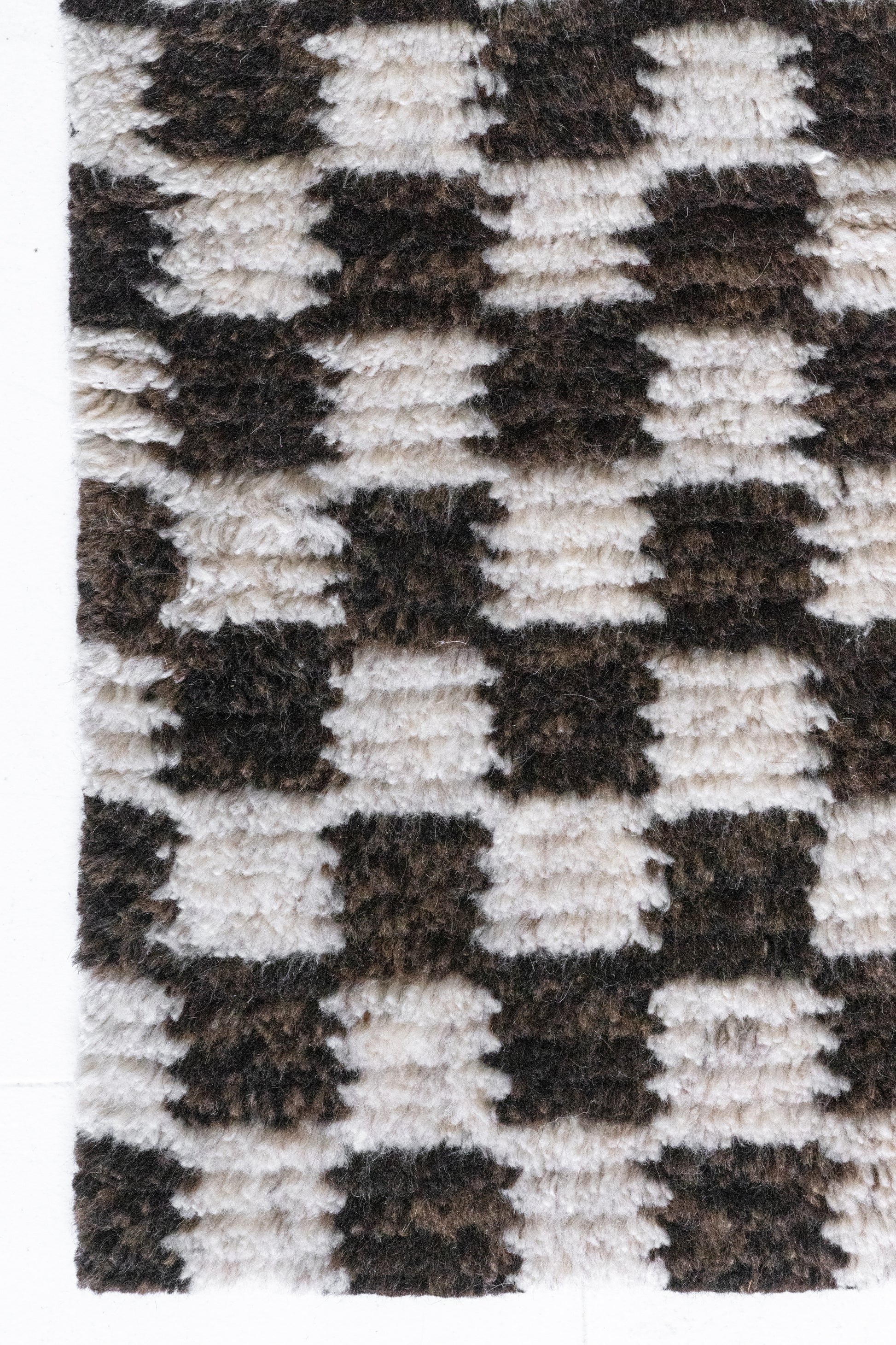 District-Loom-Custom-Rug-Studio-Heritage-Check-Sample-Corner