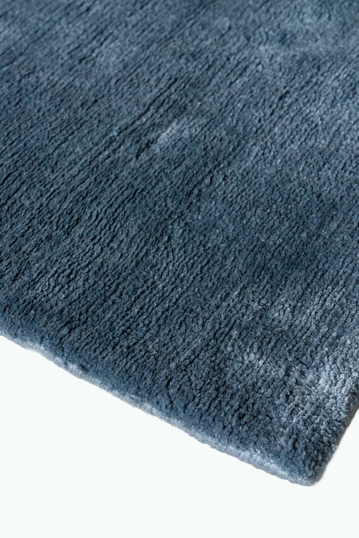 Prussian :: District-Loom-Silks-Collection-Prussian-Corner-Detail