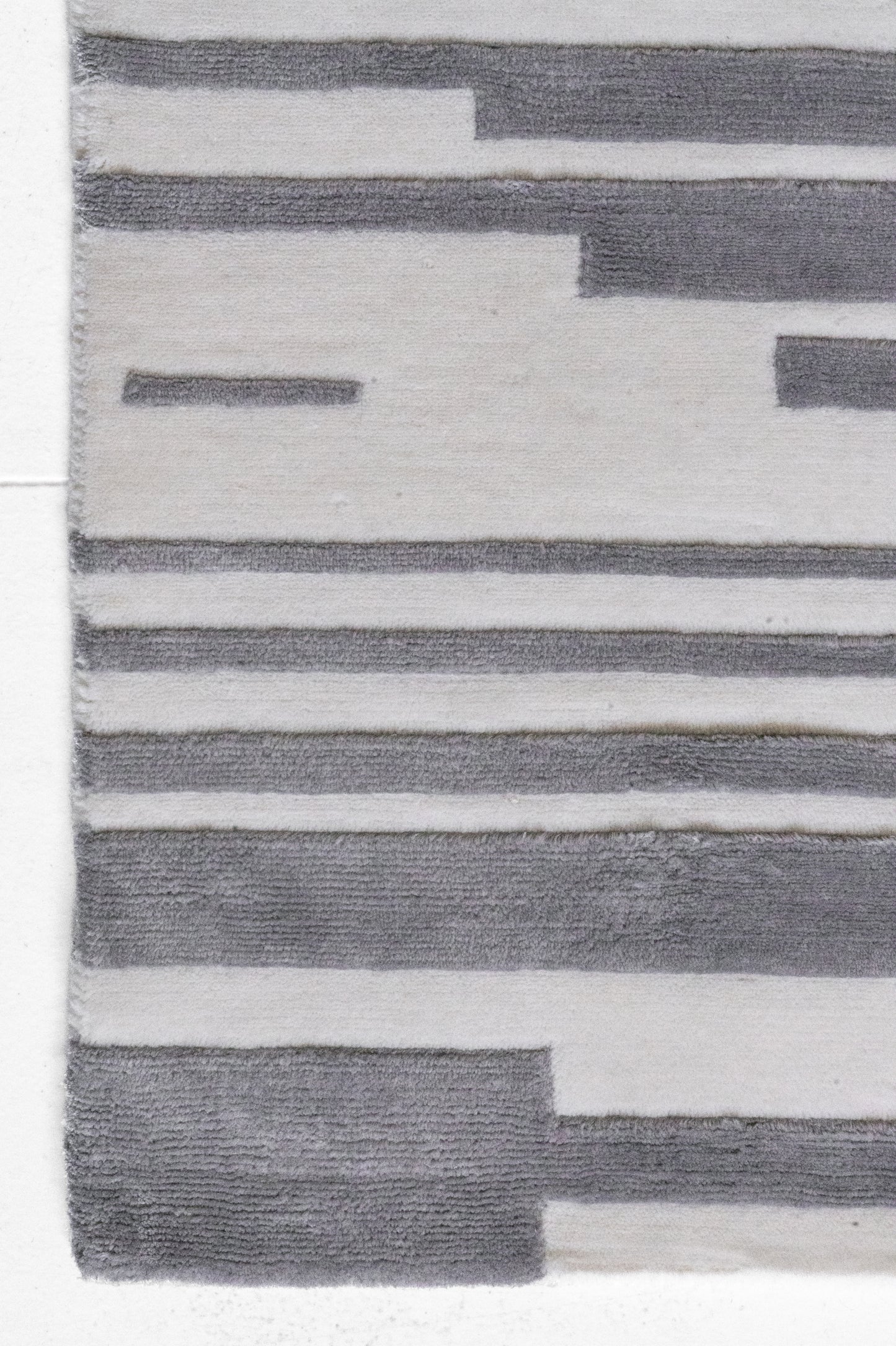 District-Loom-Strata-Collection-Foundation-Corner