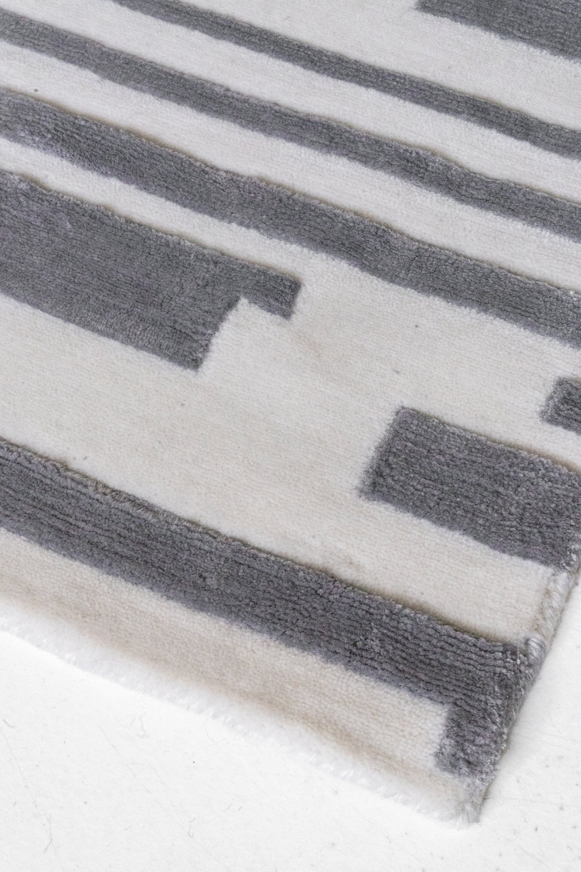 District-Loom-Strata-Collection-Foundation-Detail-Corner