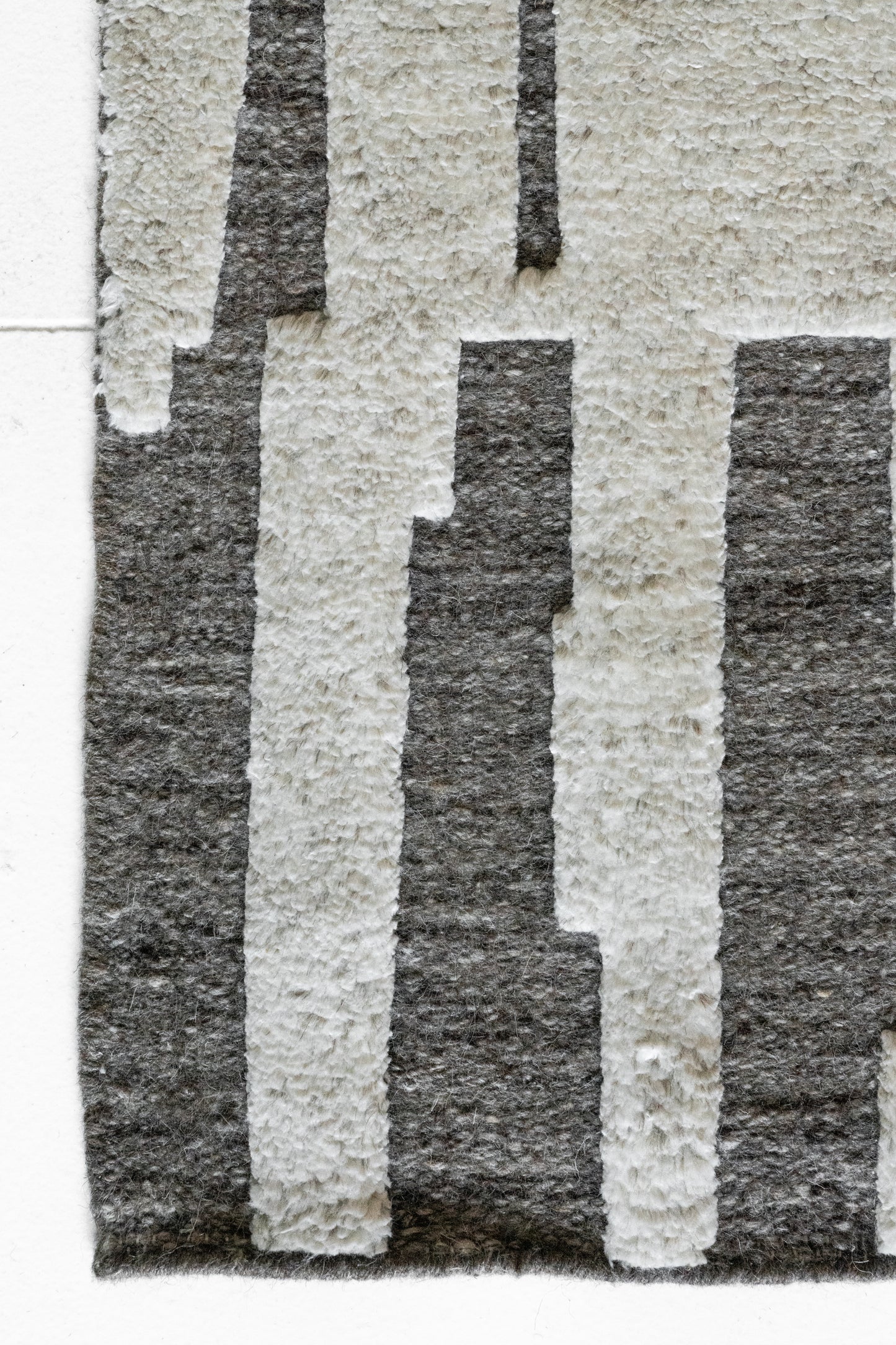 District-Loom-Strata-Collection-Pillar-Detail-Corner