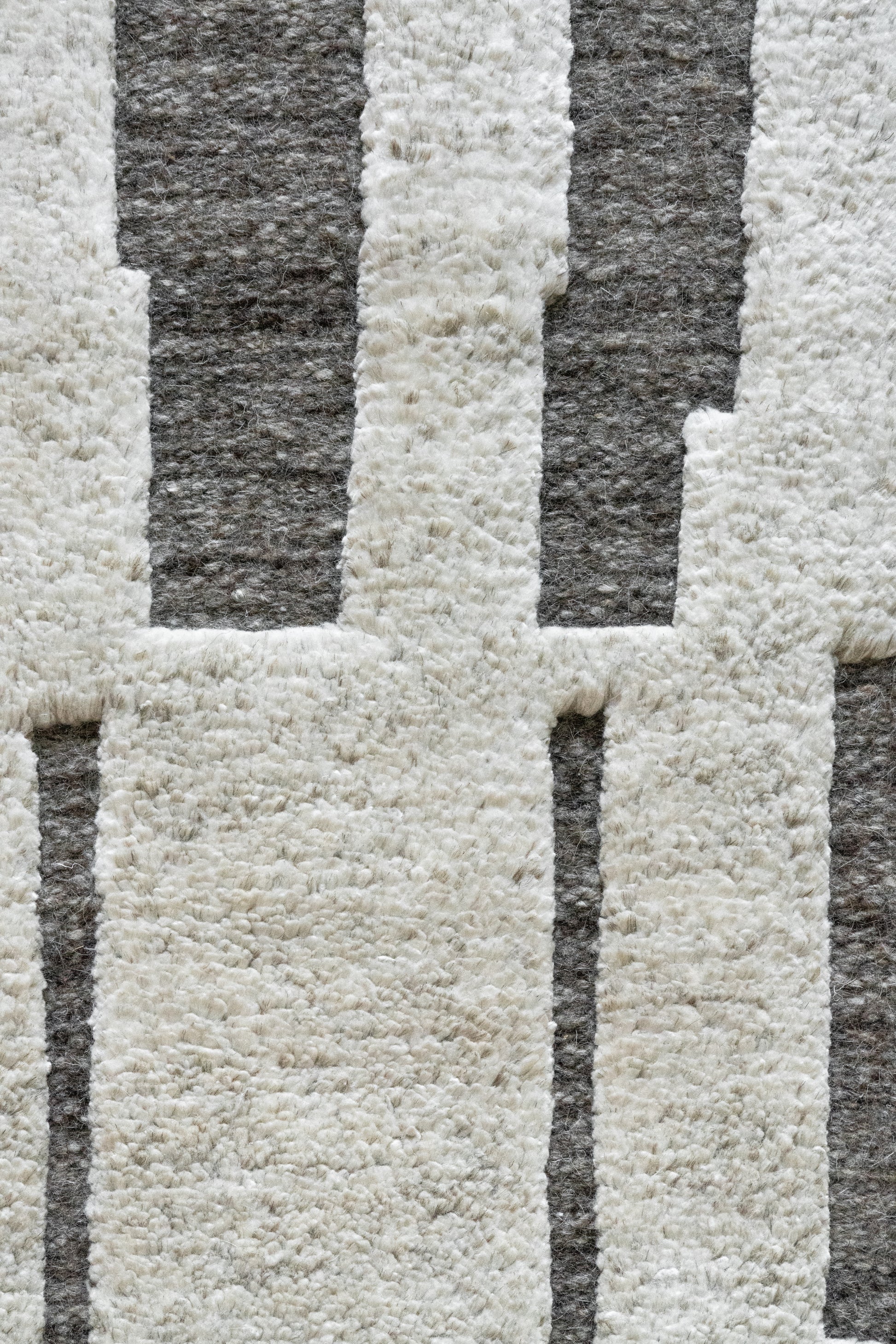 District-Loom-Strata-Collection-Pillar-Detail