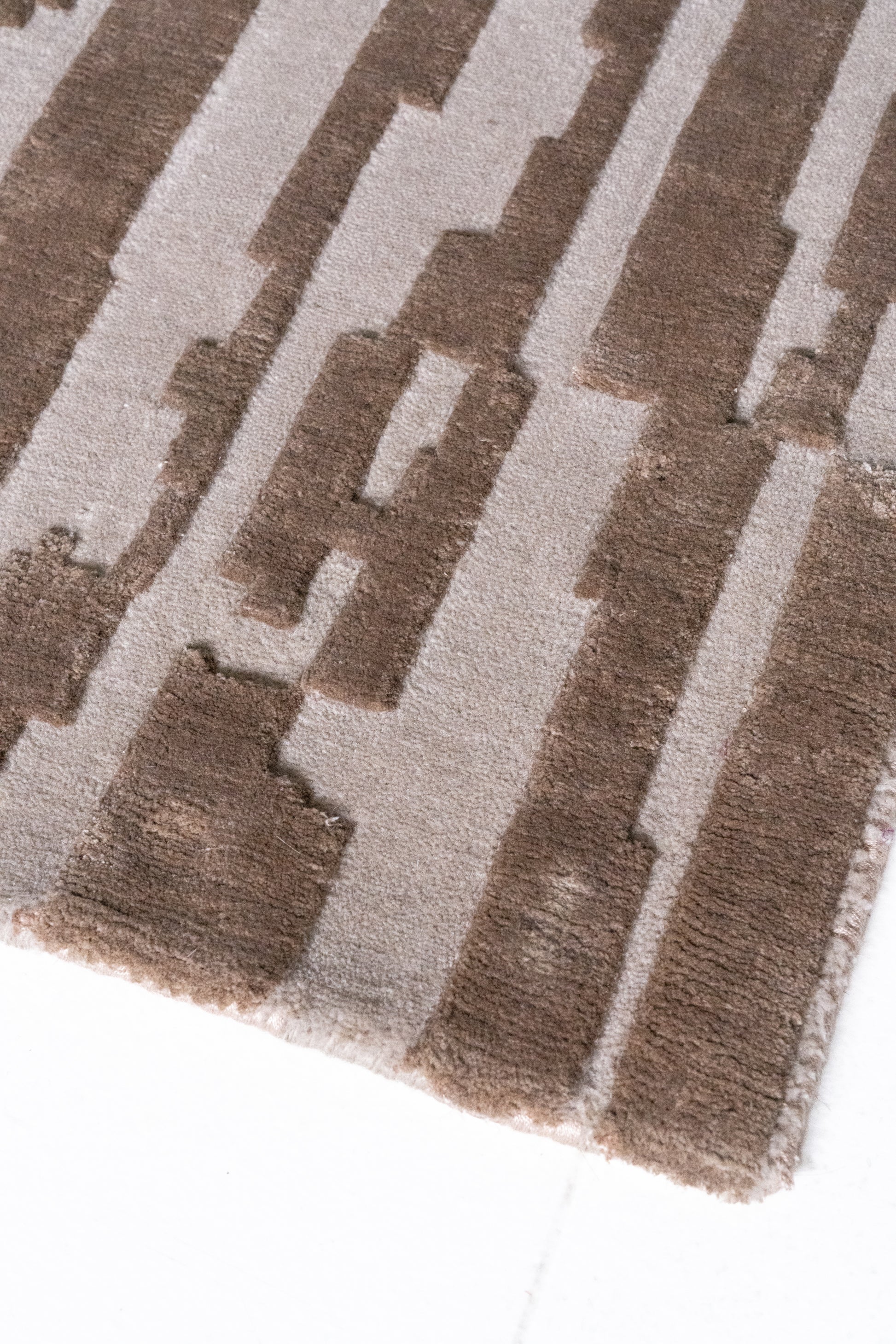 District-Loom-Strata-Collection-Willow-Detail-Corner