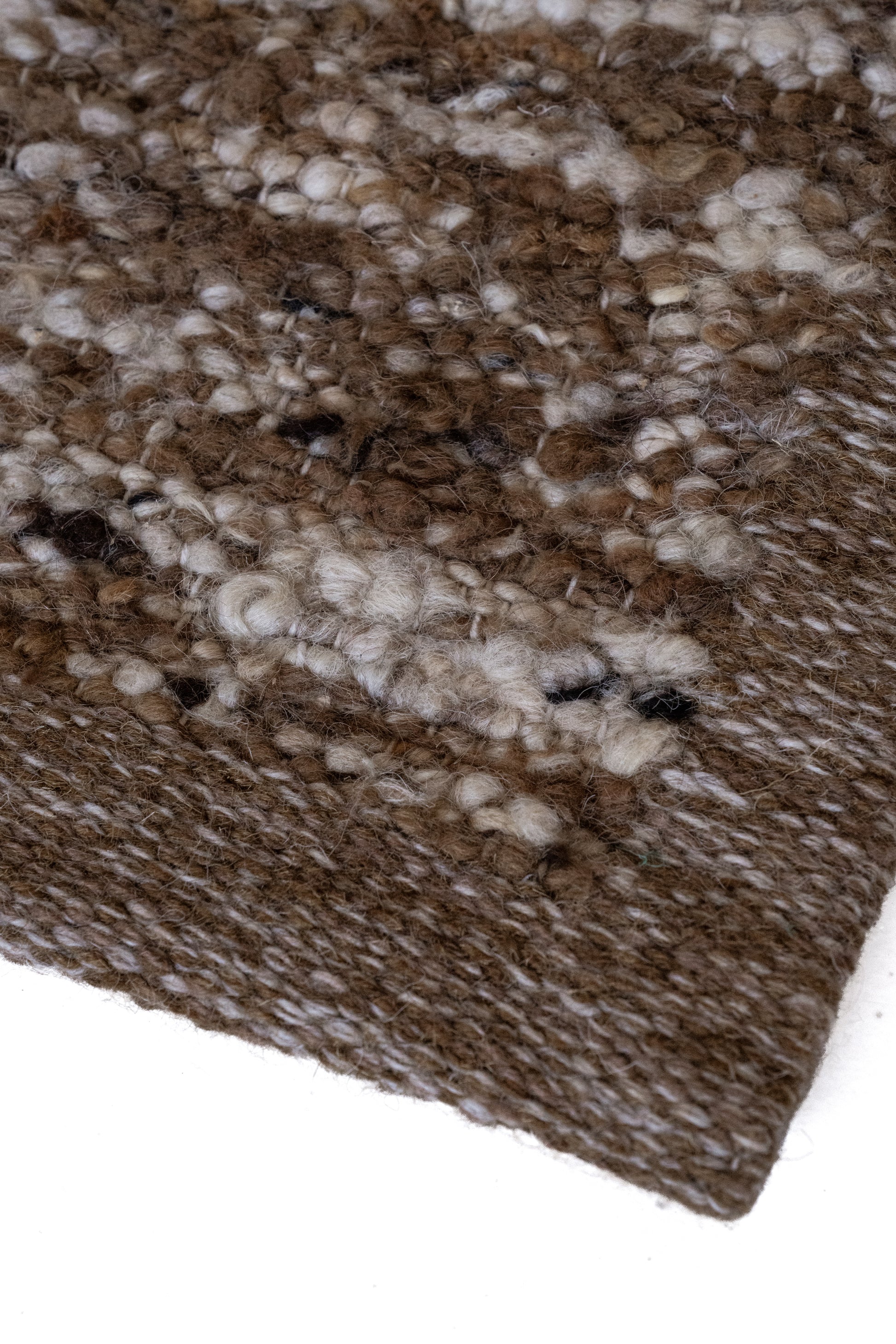 Linear-Rust :: District-Loom-Tundra-Collection-cappuccino-Corner-Angle