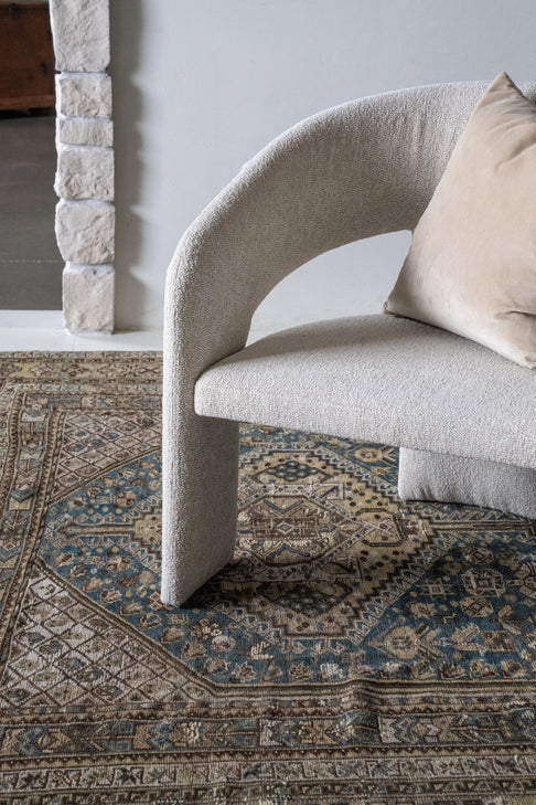 District-Loom-Vintage-Area-Rug-Miles-Style-Chair