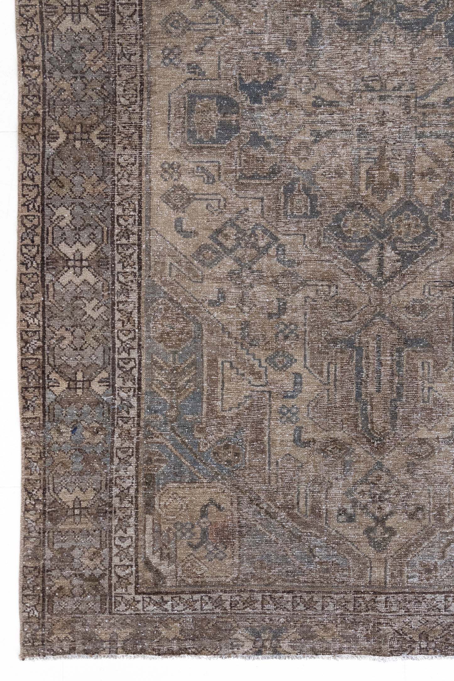District-Loom-Vintage-Karaja-Scatter-Rug-Corner