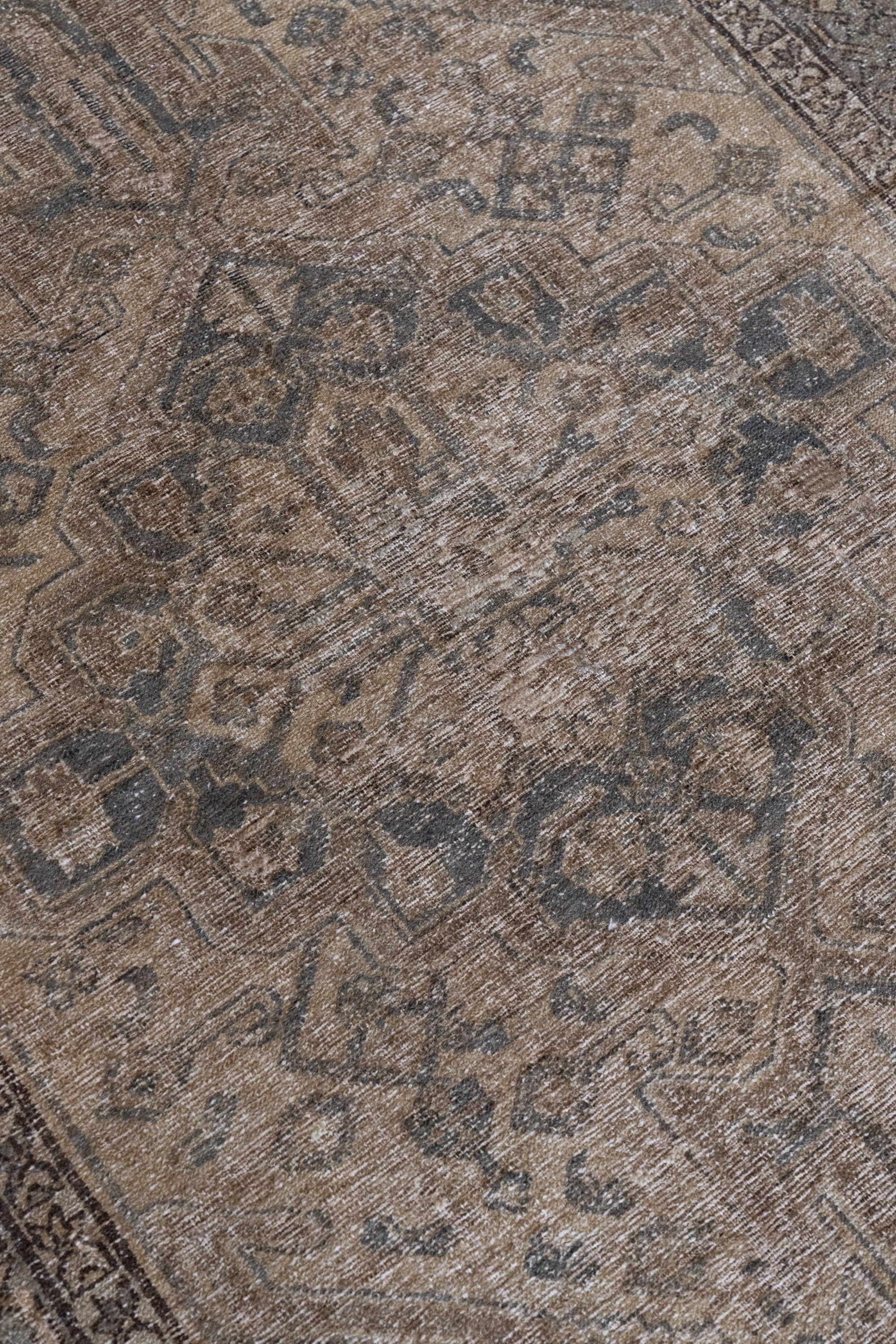 District-Loom-Vintage-Karaja-Scatter-Rug-Detail