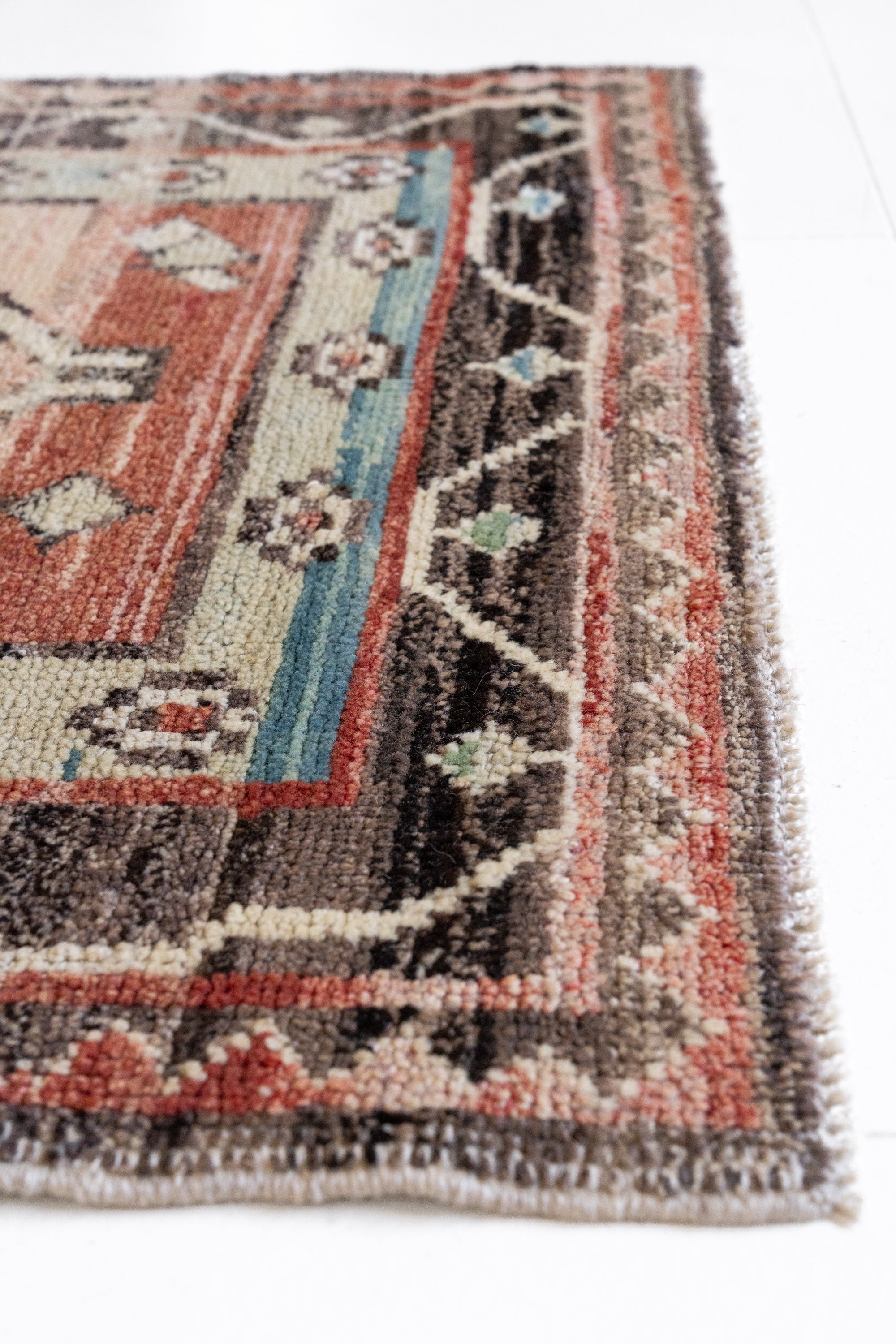 District-Loom-Vintage-Kars-Runner-Rug-Fairfield-Edge-Binding