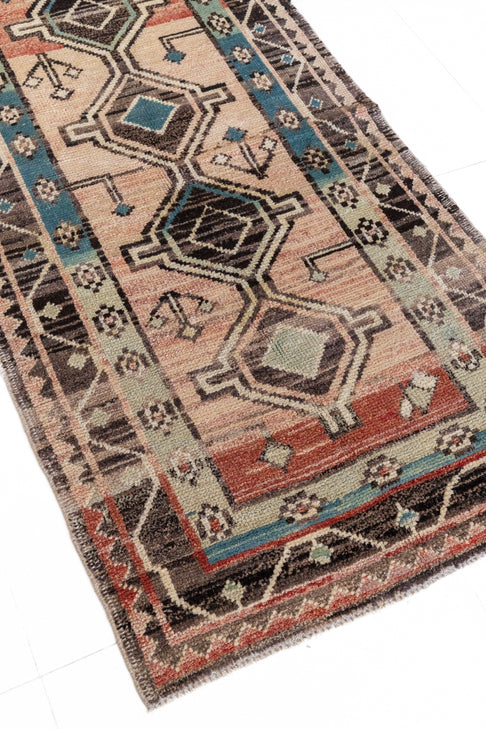 District-Loom-Vintage-Kars-Runner-Rug-Fairfield-Motif-Corner
