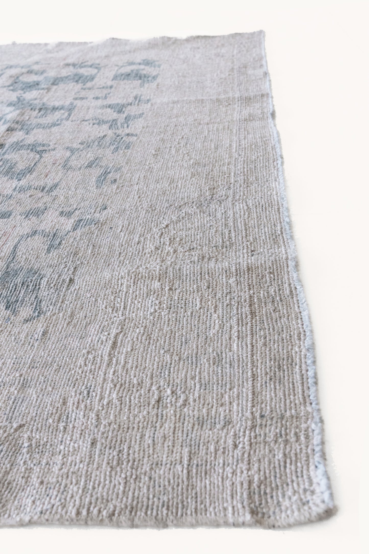 District-Loom-Vintage-Malayer-Scatter-Rug-Stillwater-Edge-Corner