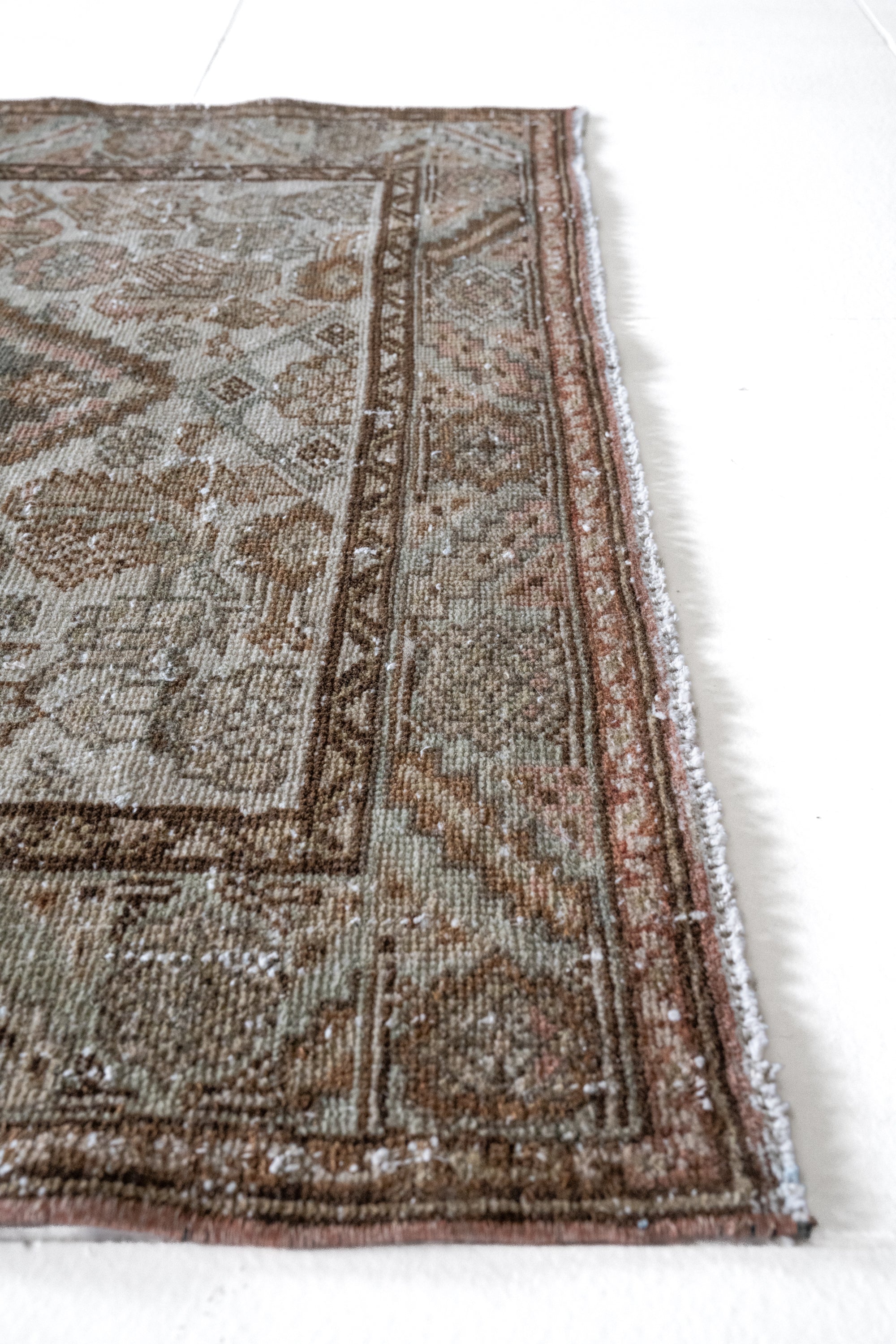 District-Loom-Vintage-Runner-Rug-Troy-Edge-Binding-Corner