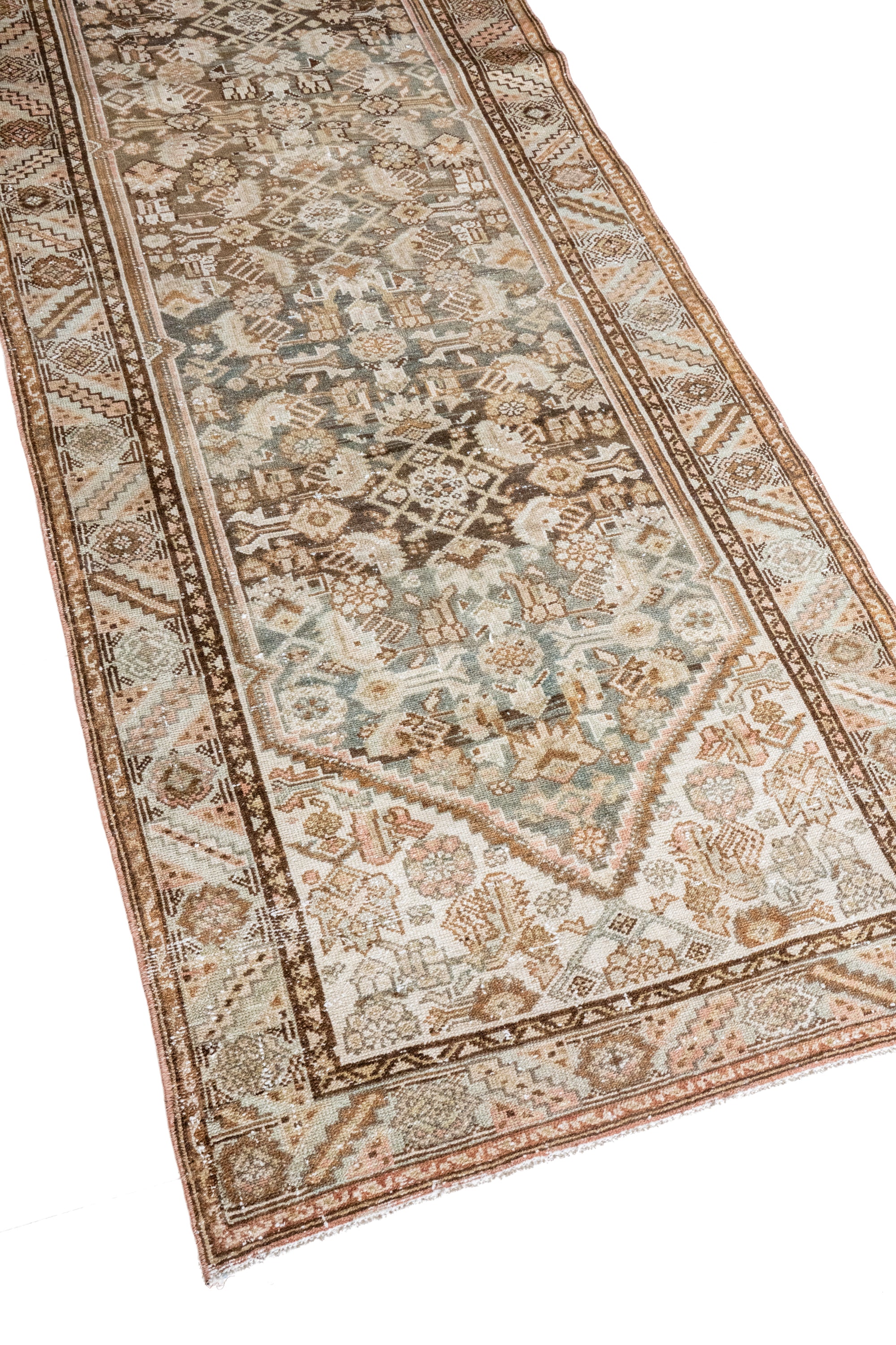 District-Loom-Vintage-Runner-Rug-Troy-Motif-Close-Up