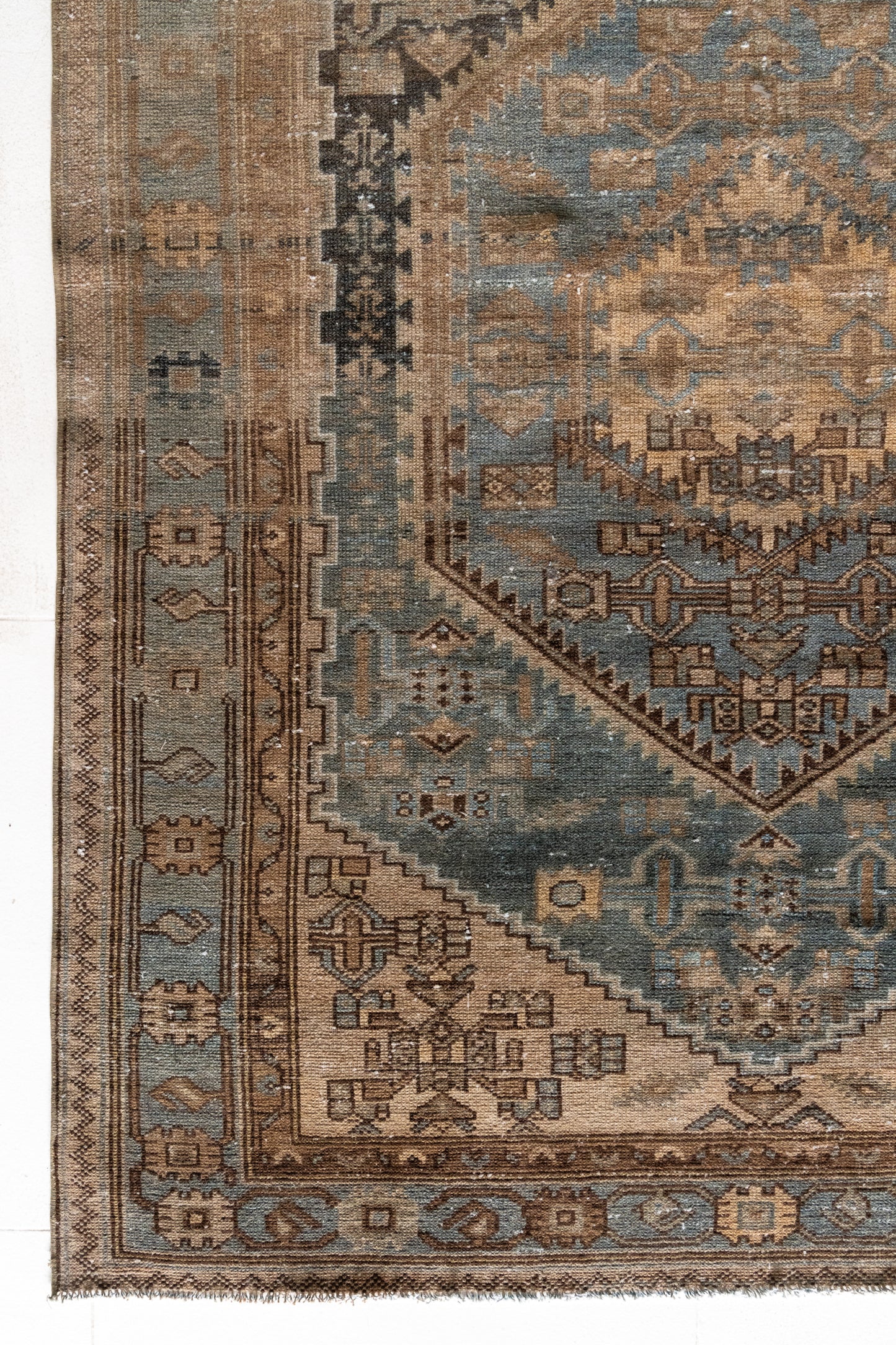 District-Loom-Vintage-Scatter-Rug-Corner