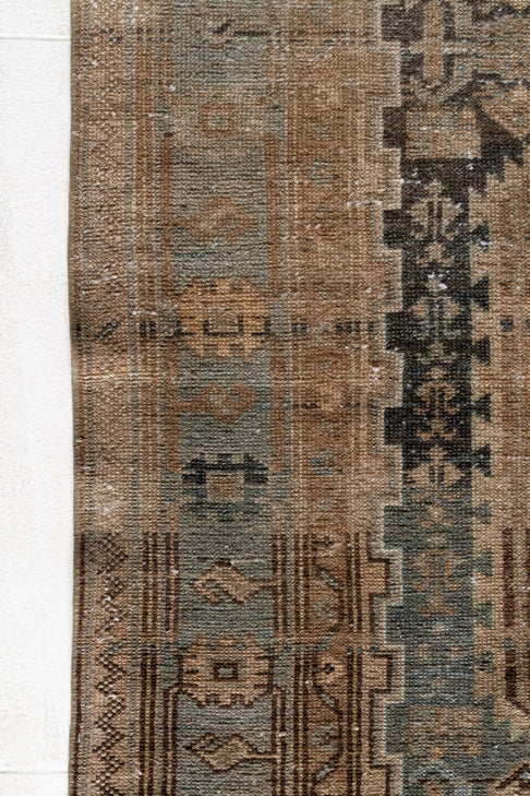 District-Loom-Vintage-Scatter-Rug-Detail-Styled-Edge