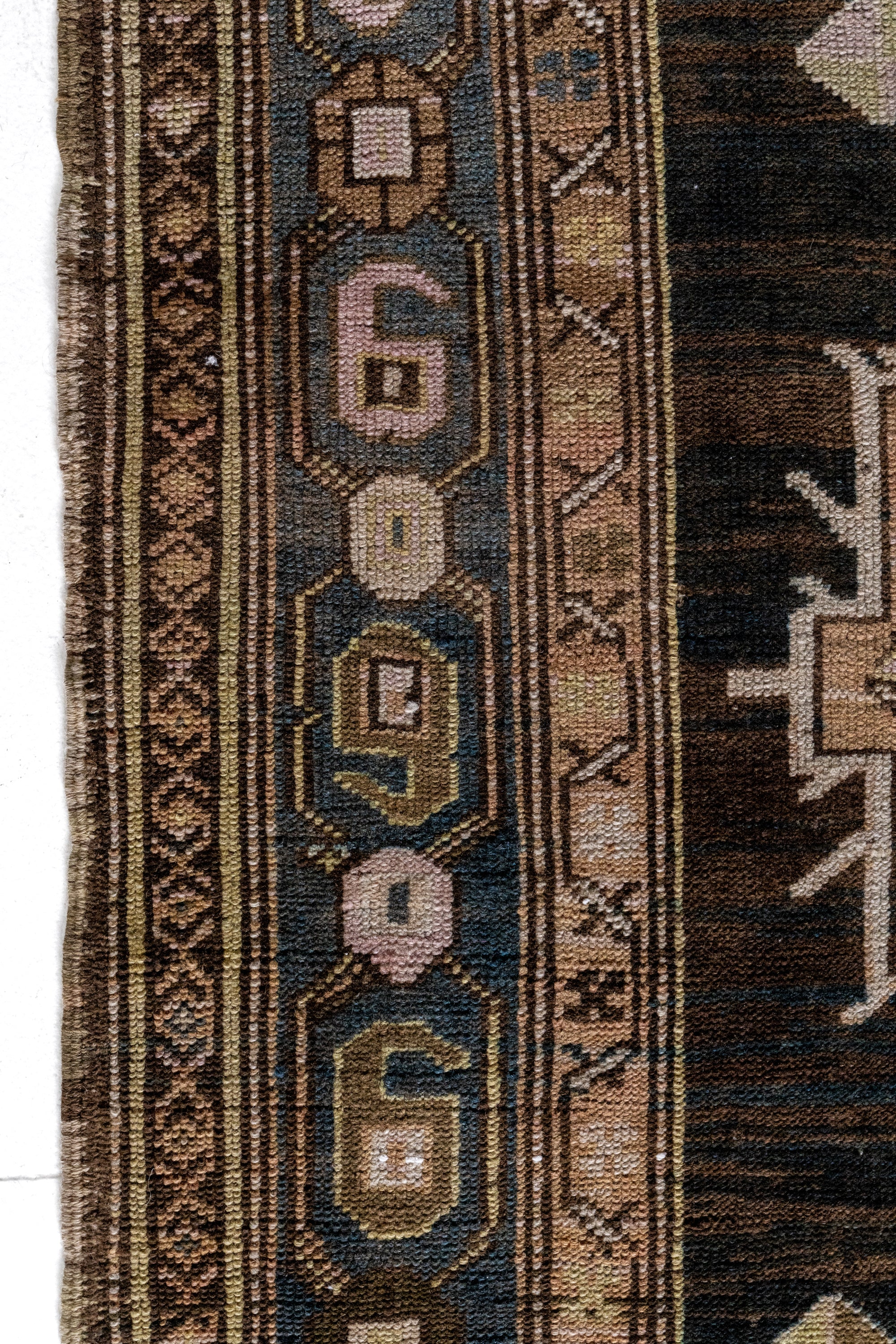 District-Loom-Vintage-Scatter-Rug-Norris-Edge