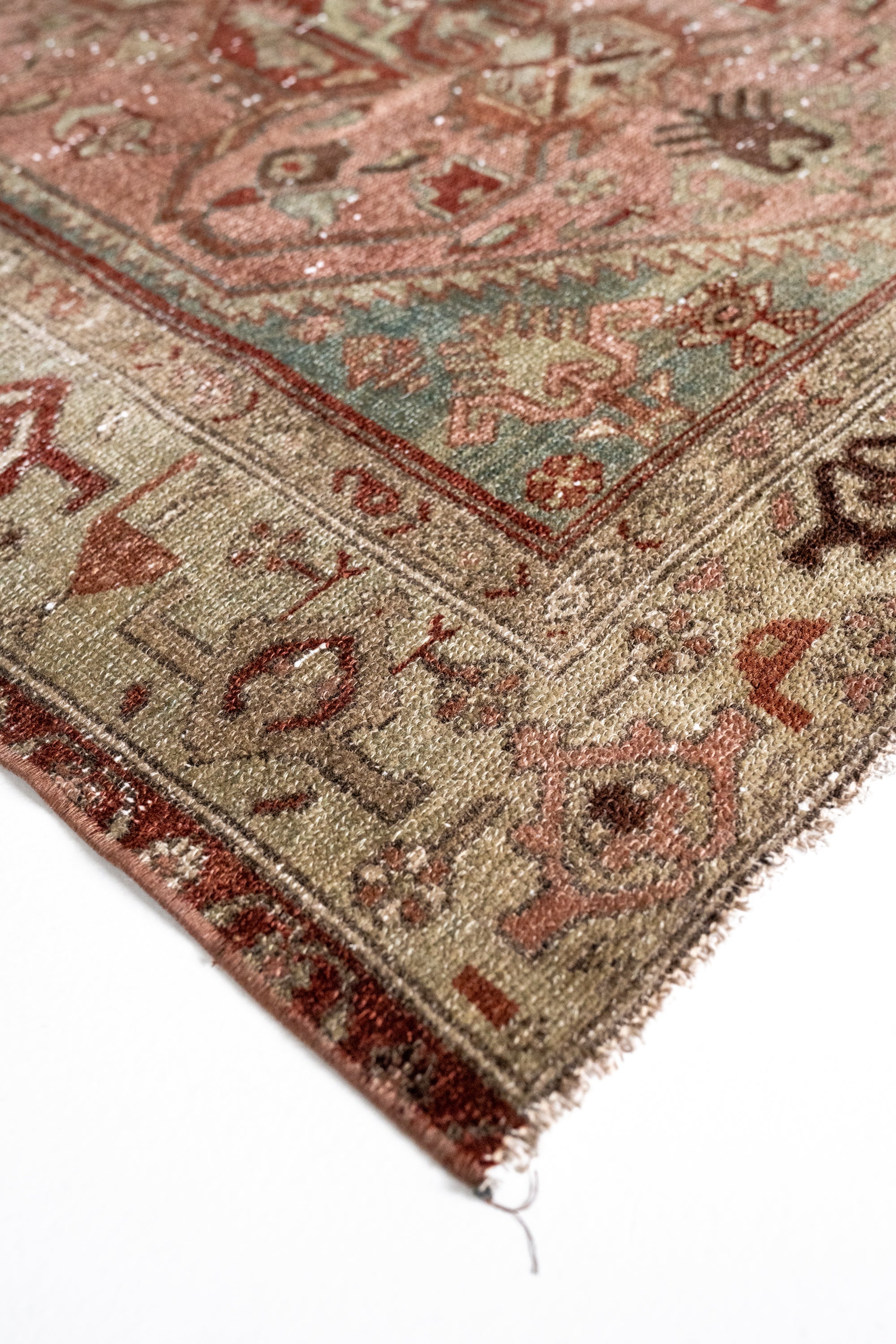 District-Loom-Vintage-Scatter-Rug-Pierra-Corner-Detail-Motif