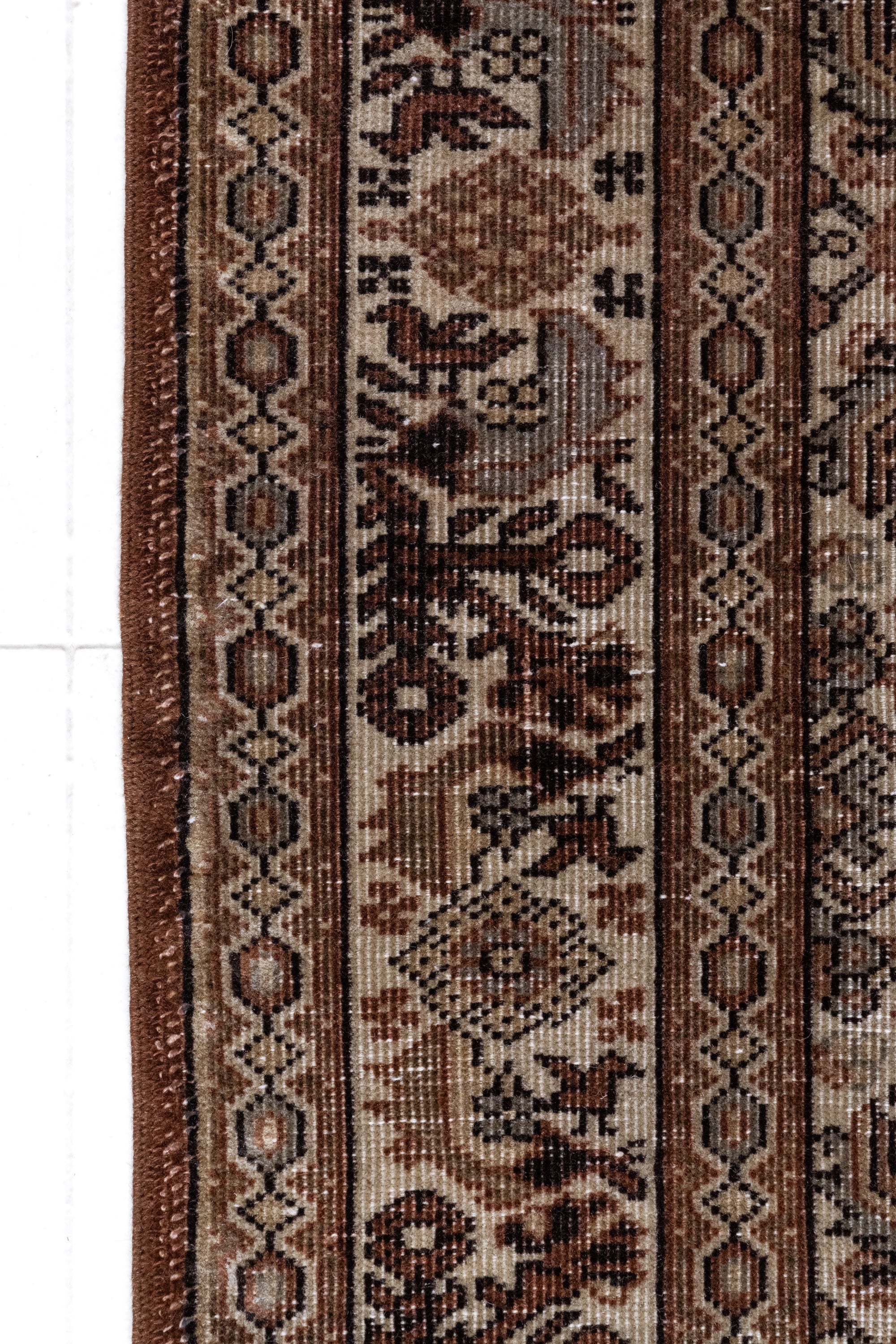 District-Loom-Vintage-Tabriz-Scatter-Rug-Niobe-Edge-Border