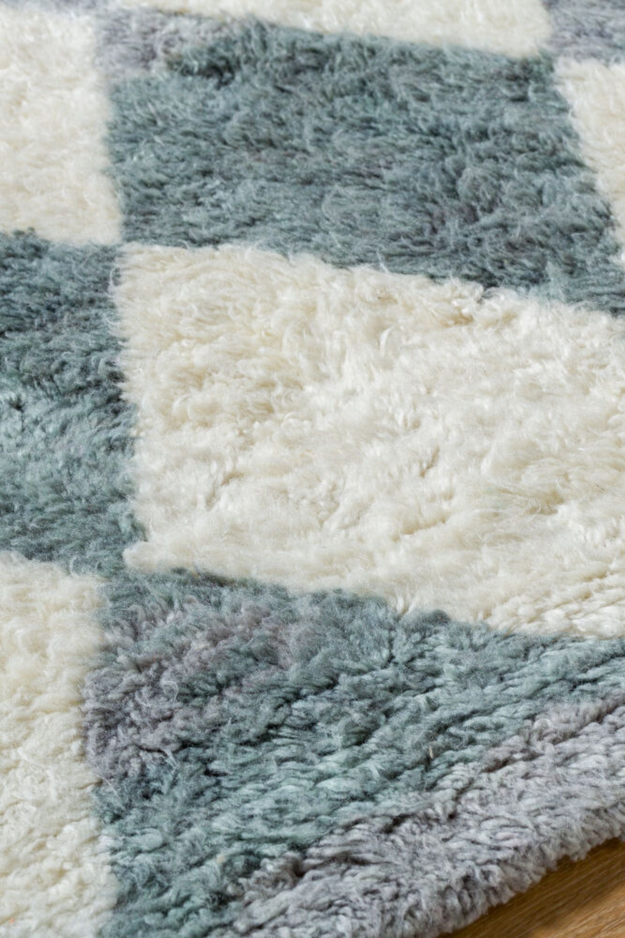 District Loom Modern hand knotted Moroccan Beni Ourain rug 012