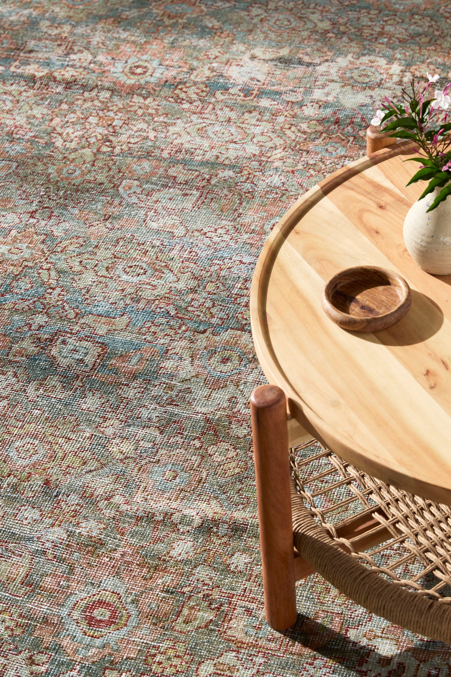 District loom Vintage Area Rug Reed