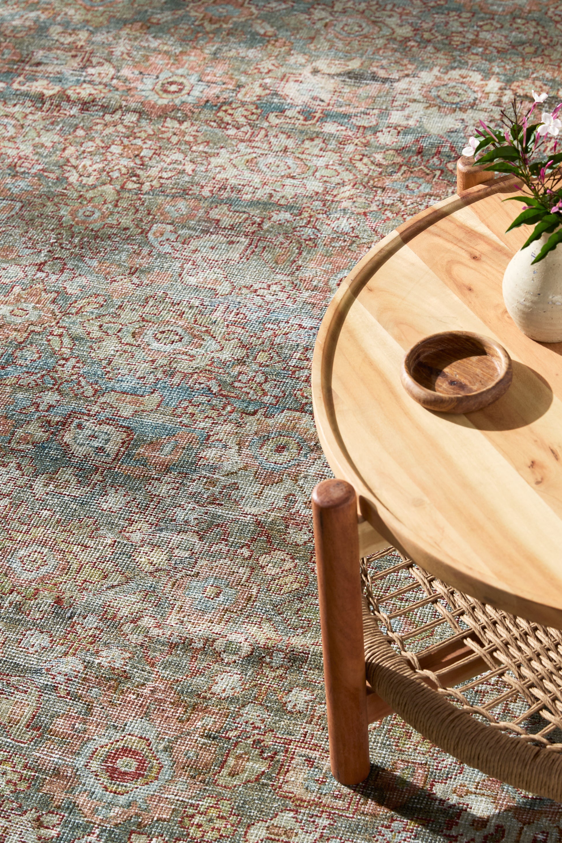 District loom Vintage Area Rug Reed