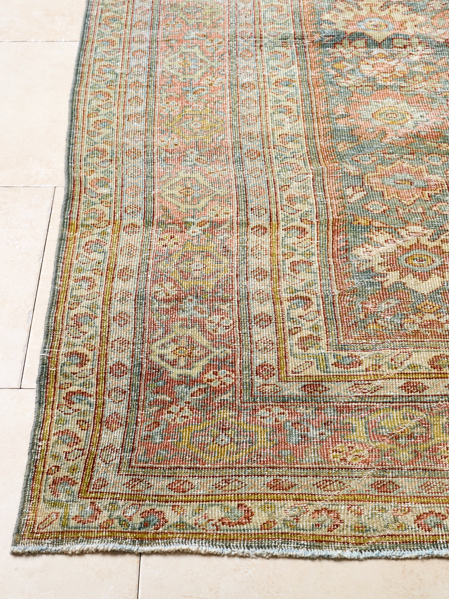 District loom Vintage Area Rug Reed