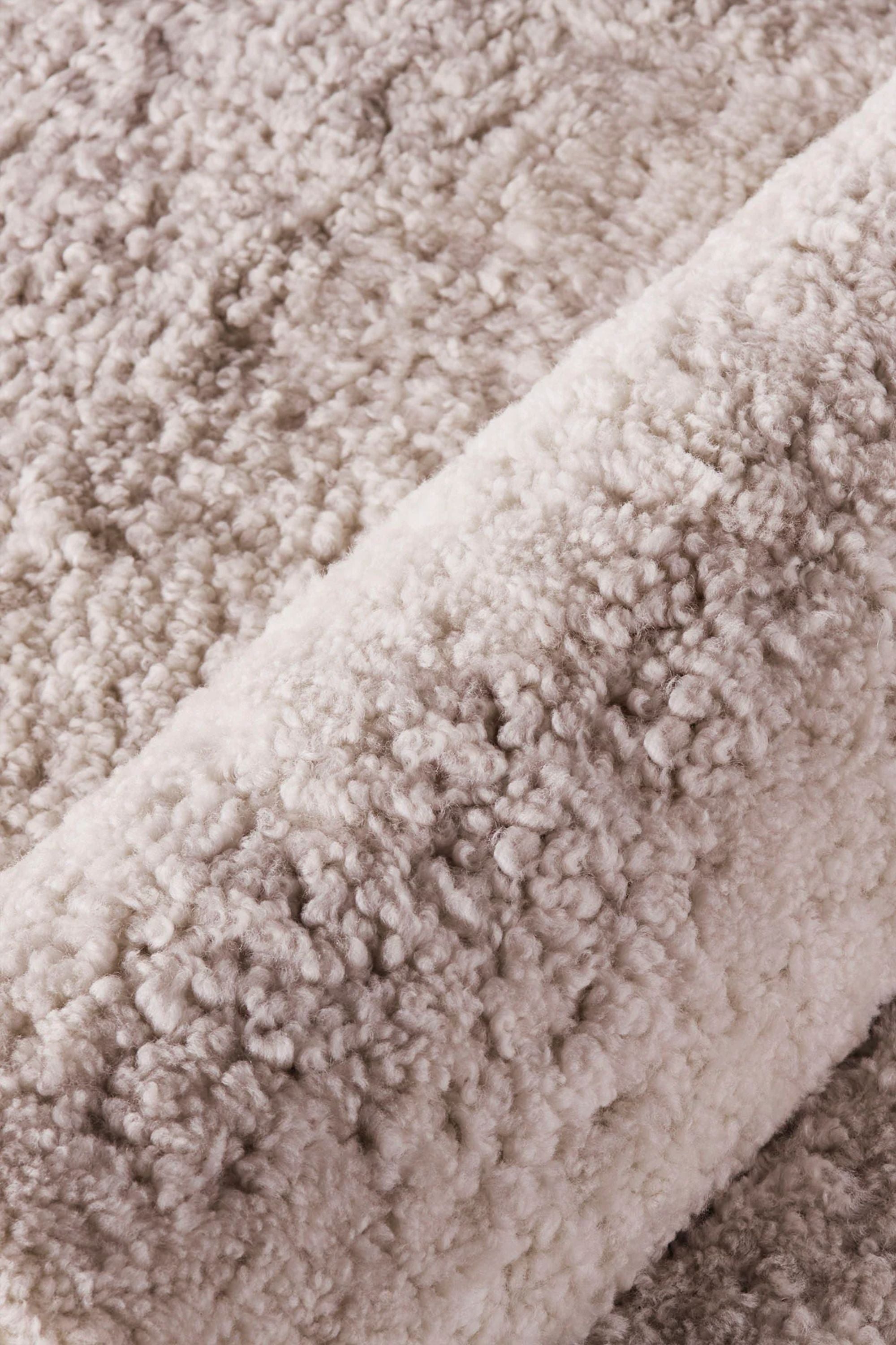 Dusty Deco V Daybed Sheepskin x District Loom