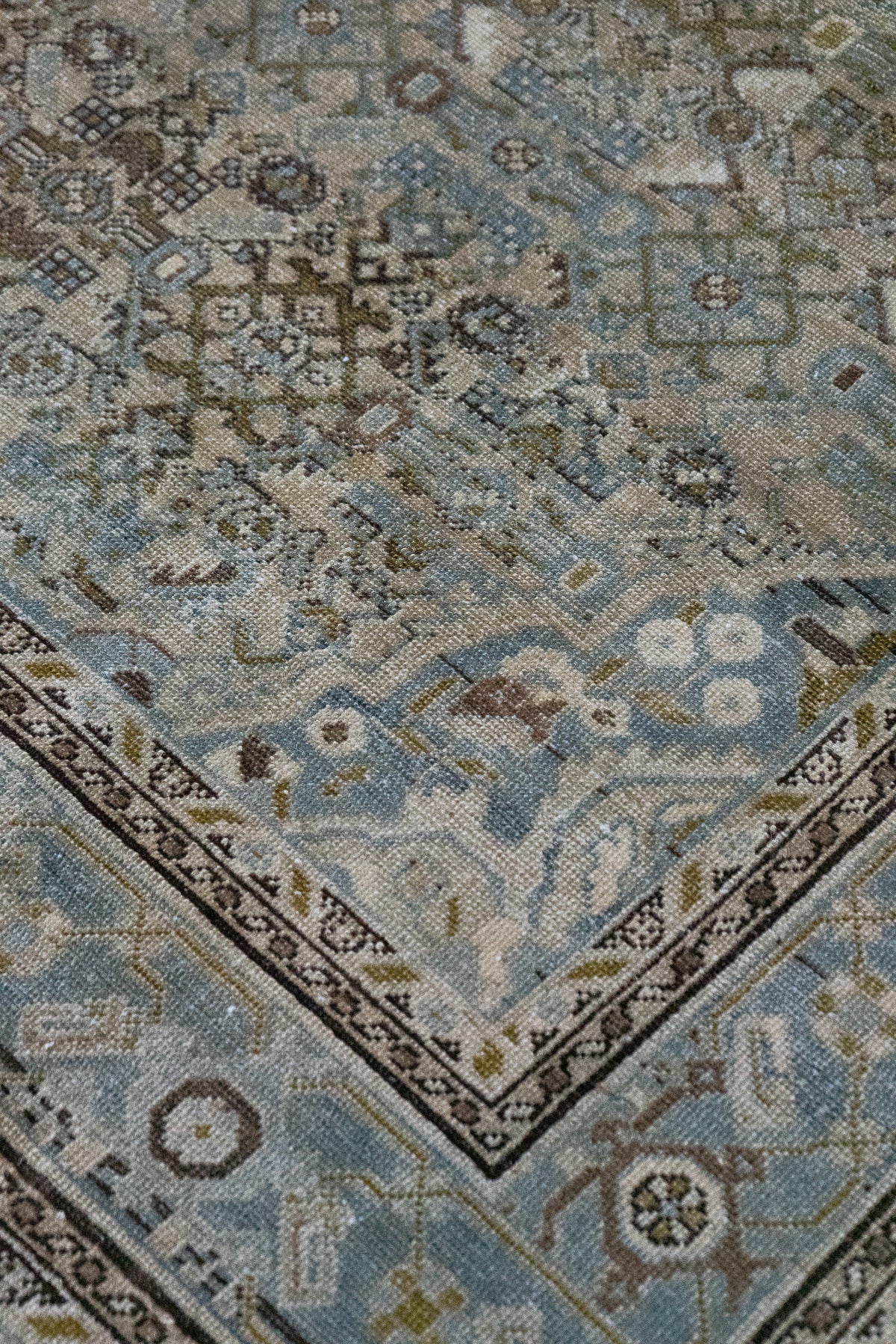 Glacier_Vintage_Scatter_Rug_District_Loom