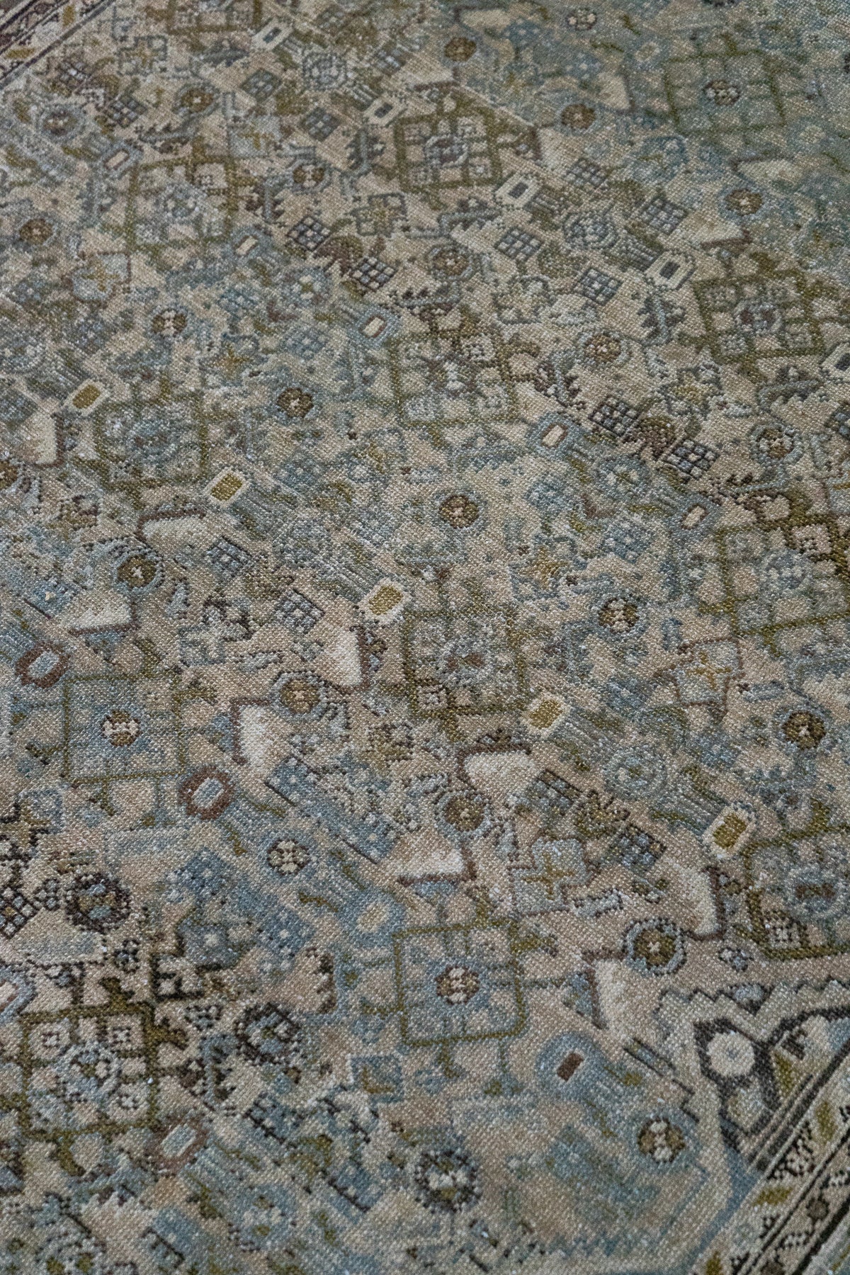 Glacier_Vintage_Scatter_Rug_District_Loom