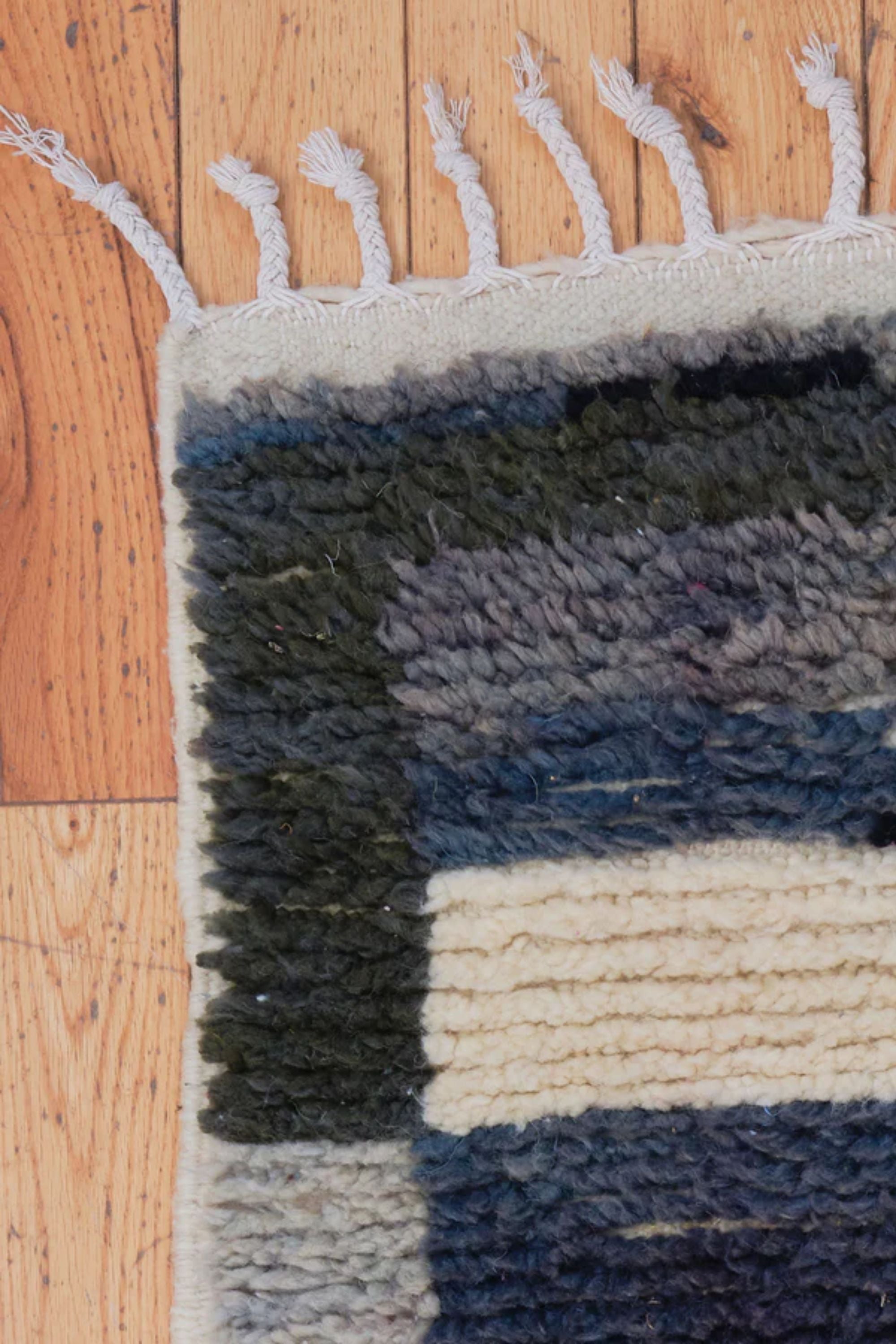 District Loom Beni Ouarain Scatter Rug Castilleja