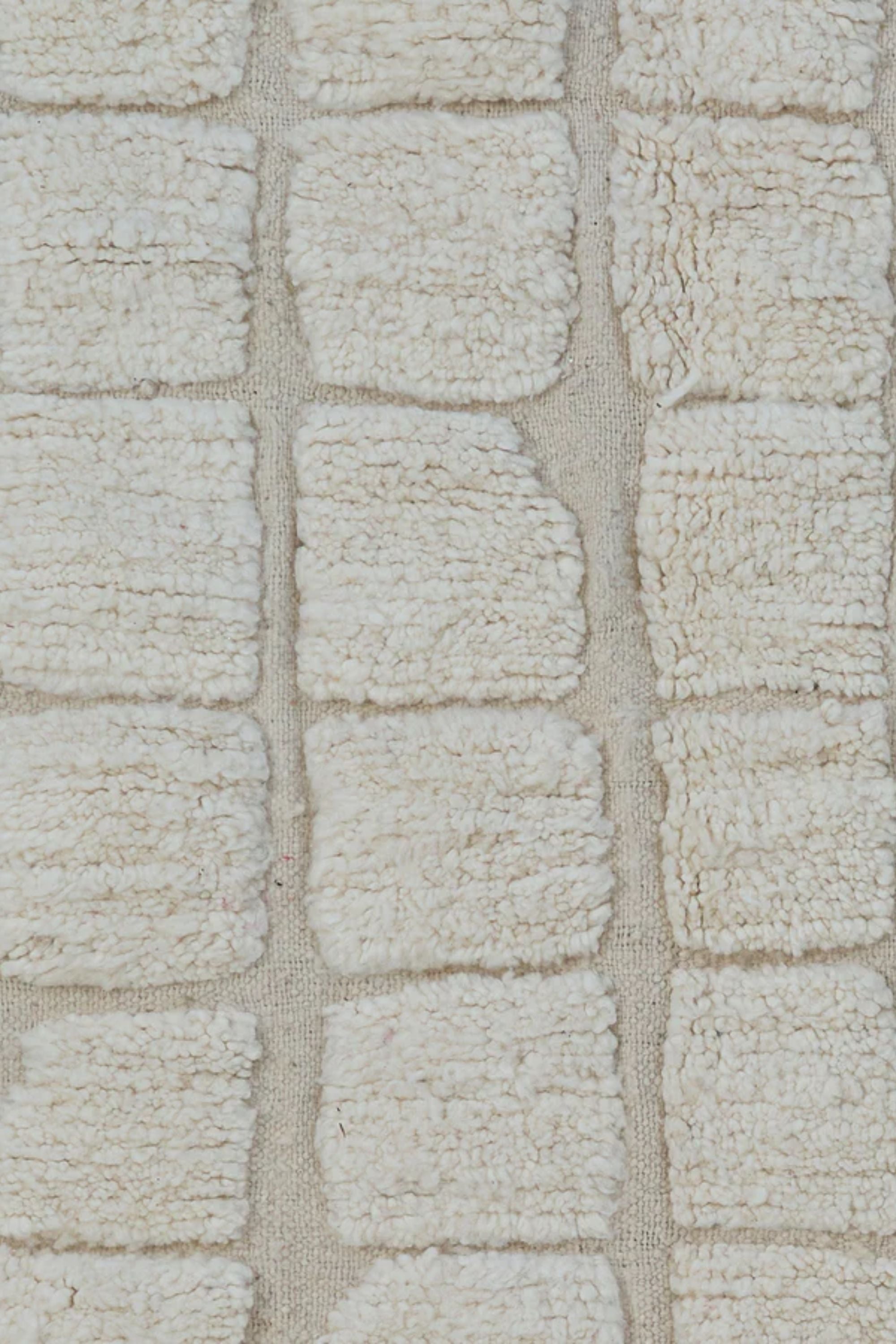 District Loom Beni Ouarain Scatter Rug Columba