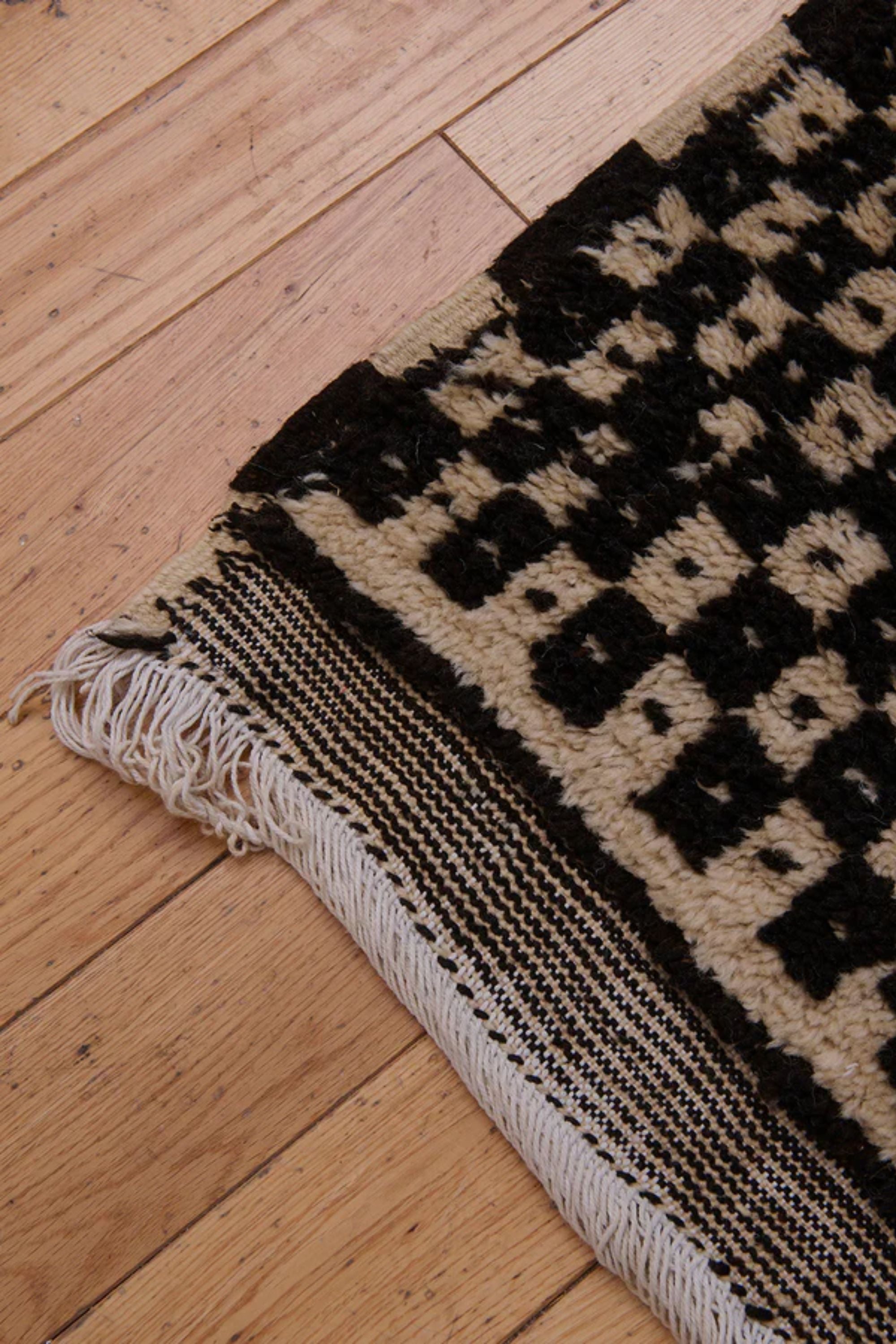 District Loom Vintage Scatter Rug Mata