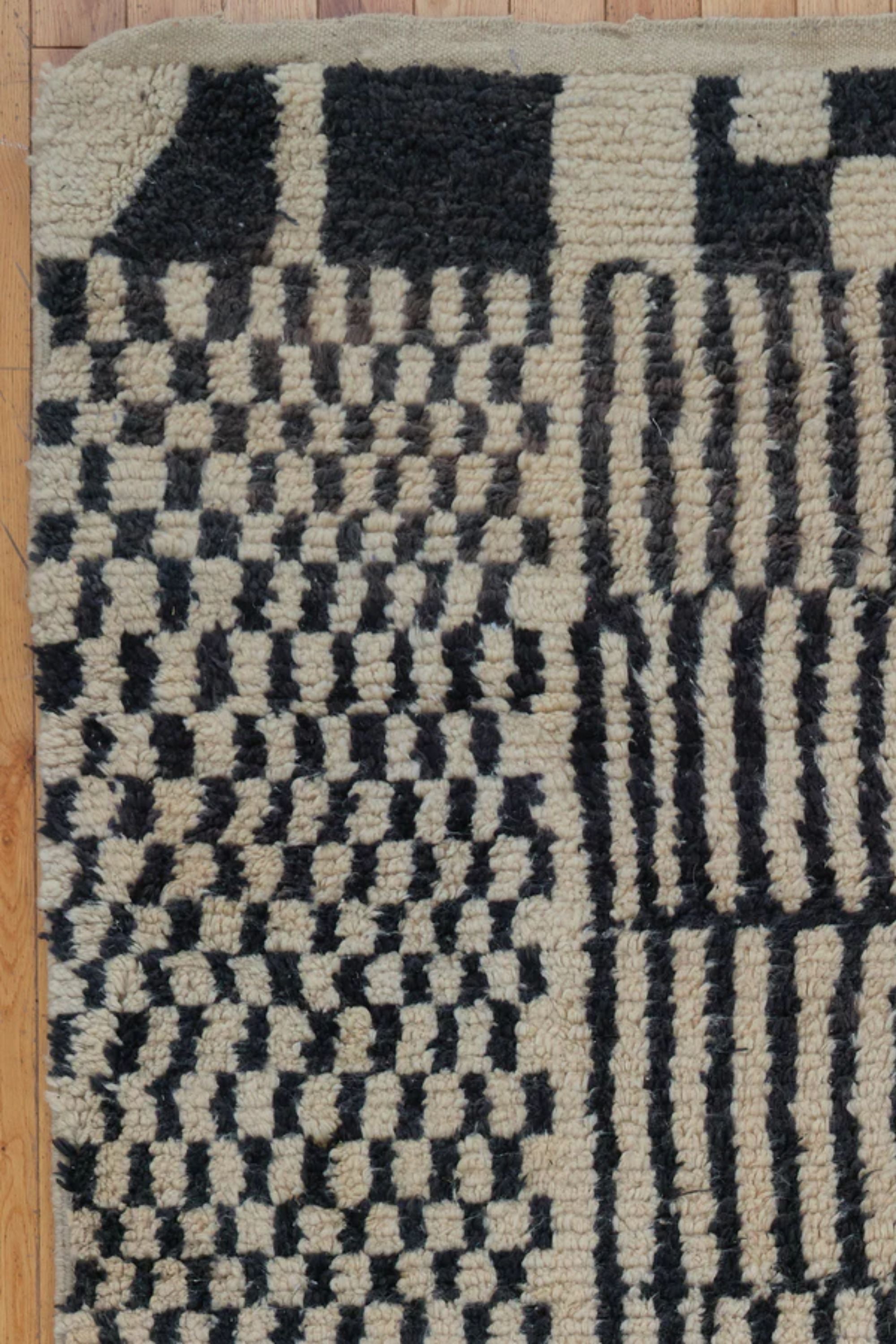 District Loom Beni Ouarain Area Rug Semita