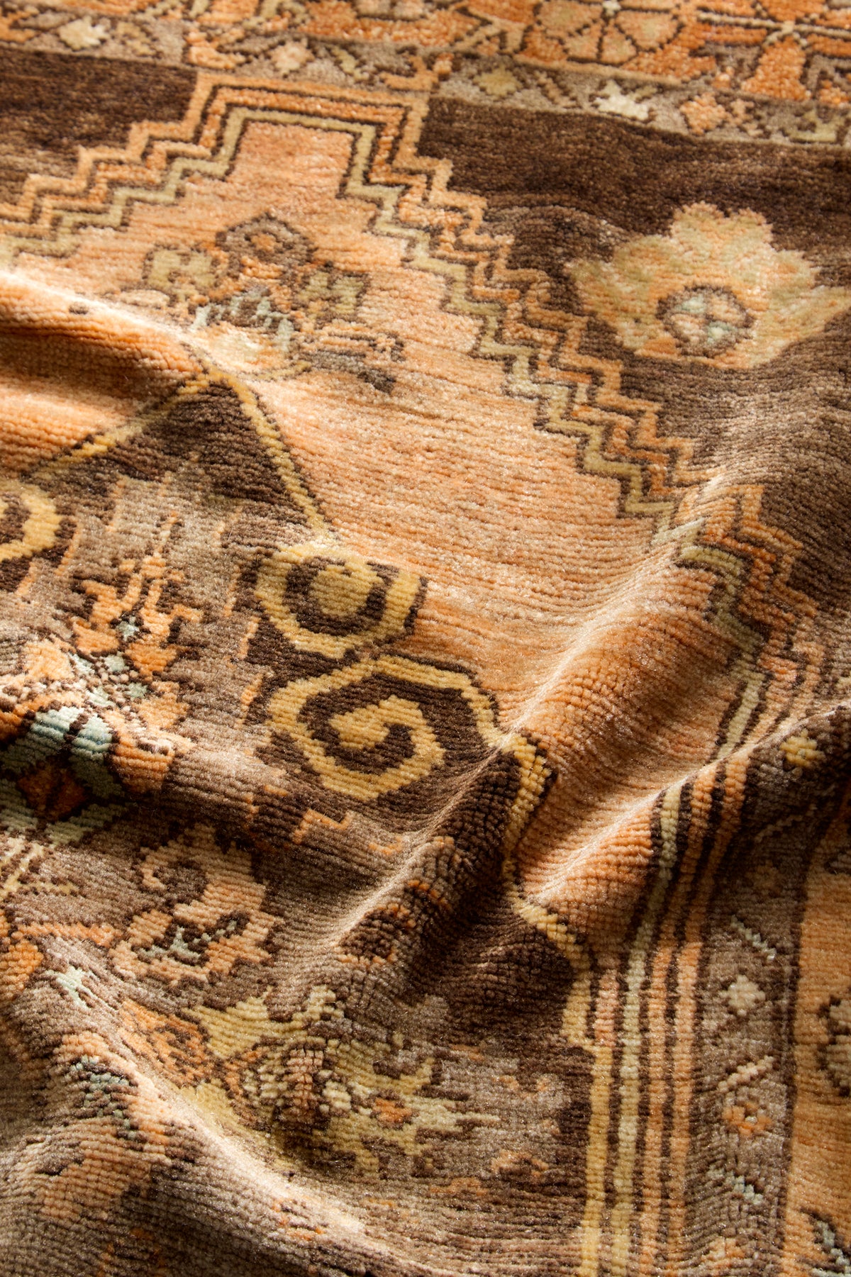 Mavis-Vintage-Runner-Rug-District-Loom