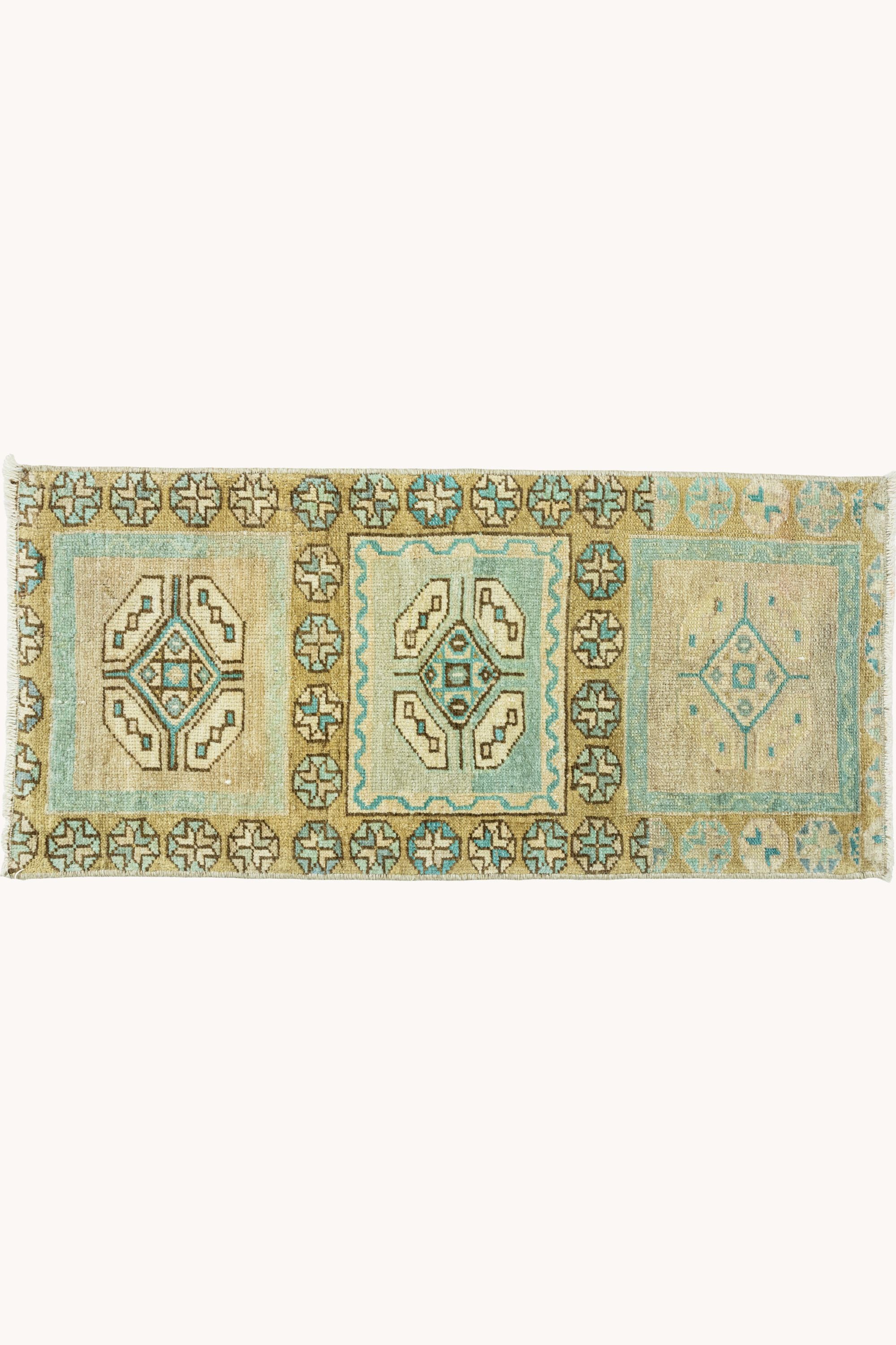 Vintage Turkish Mini Rug No. 764 | 1